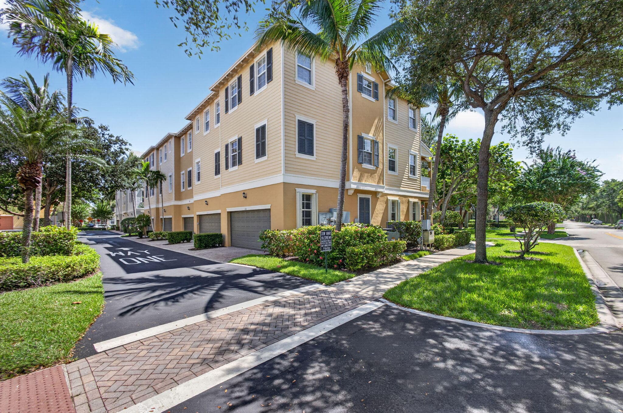 128 W Royal Palm Circle 101, Jupiter, FL 33458 6