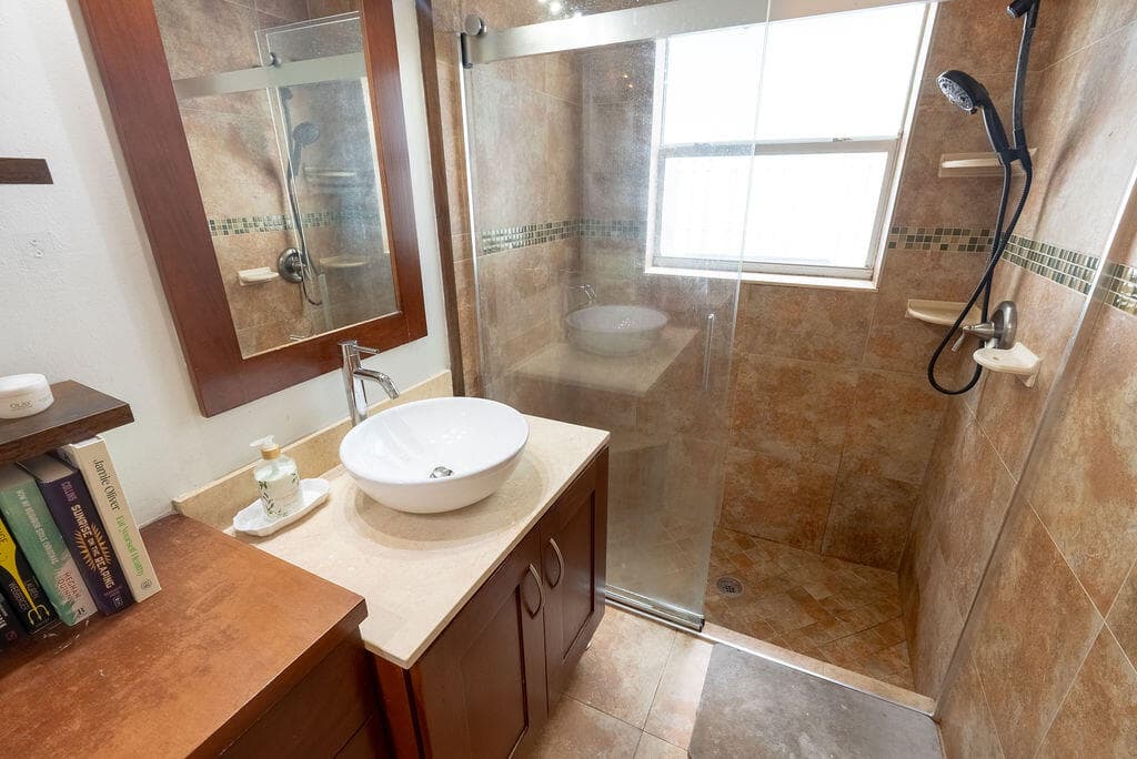 1284 NW 125th Terrace, Sunrise, FL 33323 71