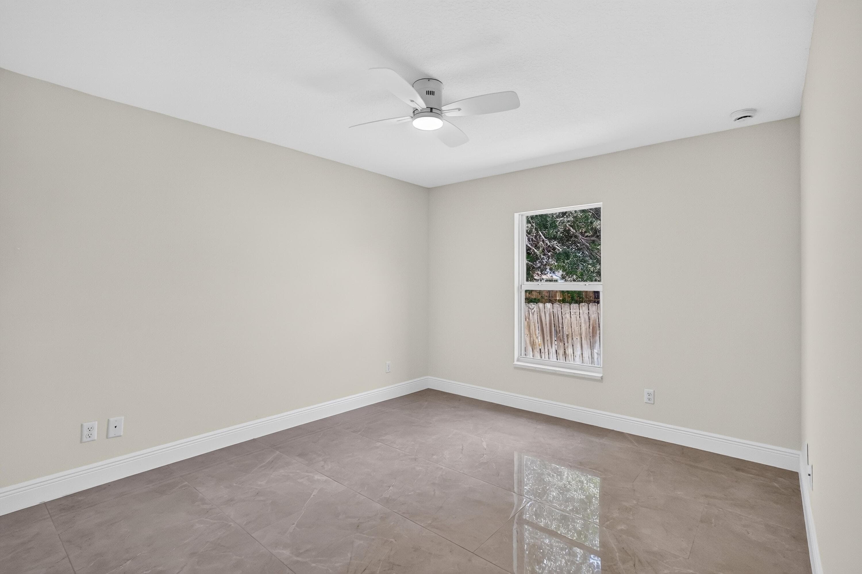 655 SW Seagull Terrace, Port St. Lucie, FL 34953 33