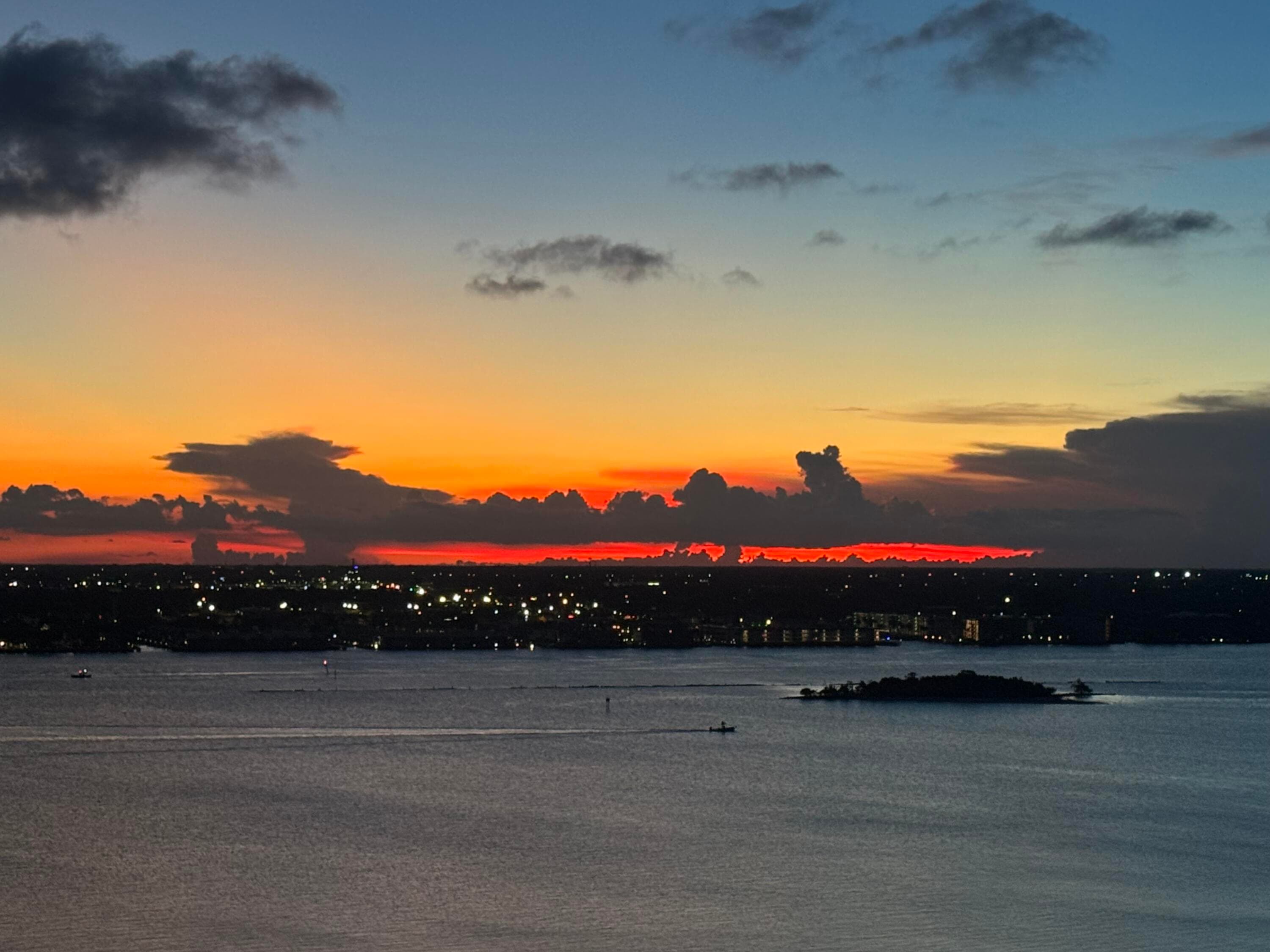 5150 N Ocean Drive PH 2001, Singer Island, FL 33404 100