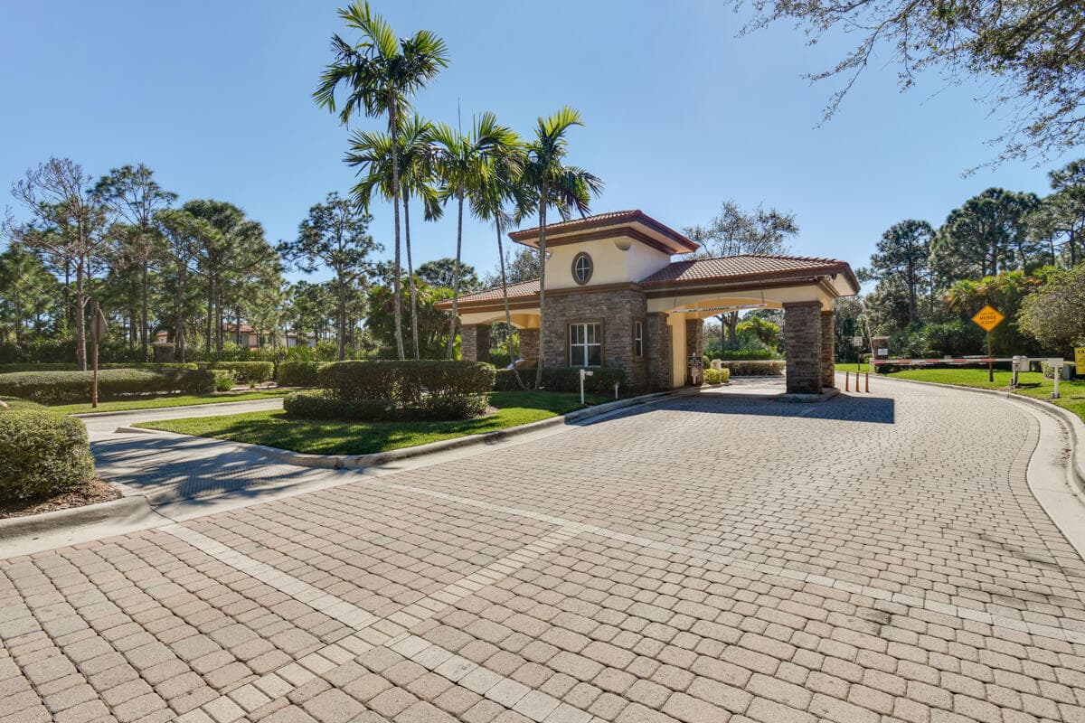 315 September Street, Palm Beach Gardens, FL 33410 48