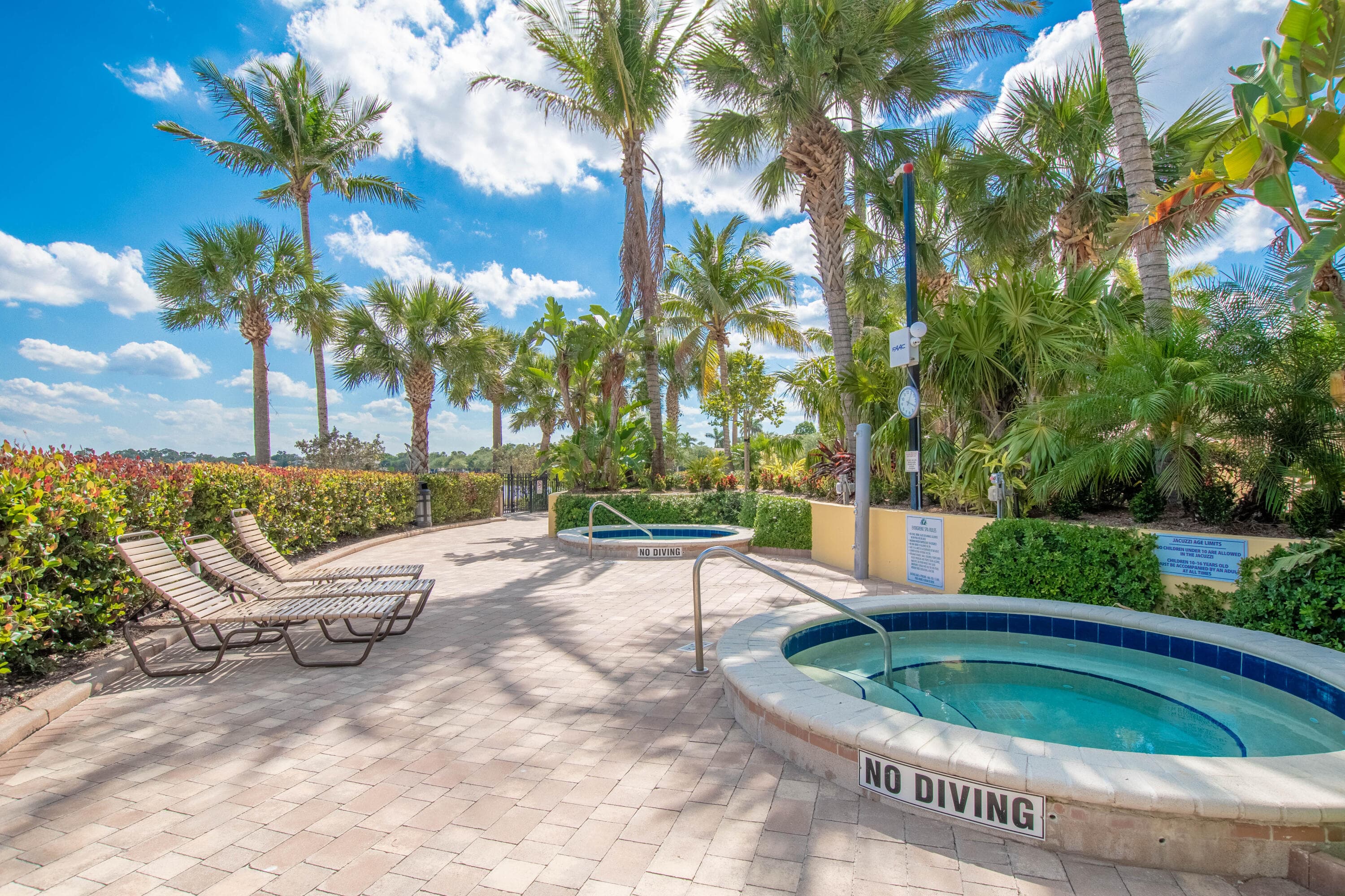 315 September Street, Palm Beach Gardens, FL 33410 54
