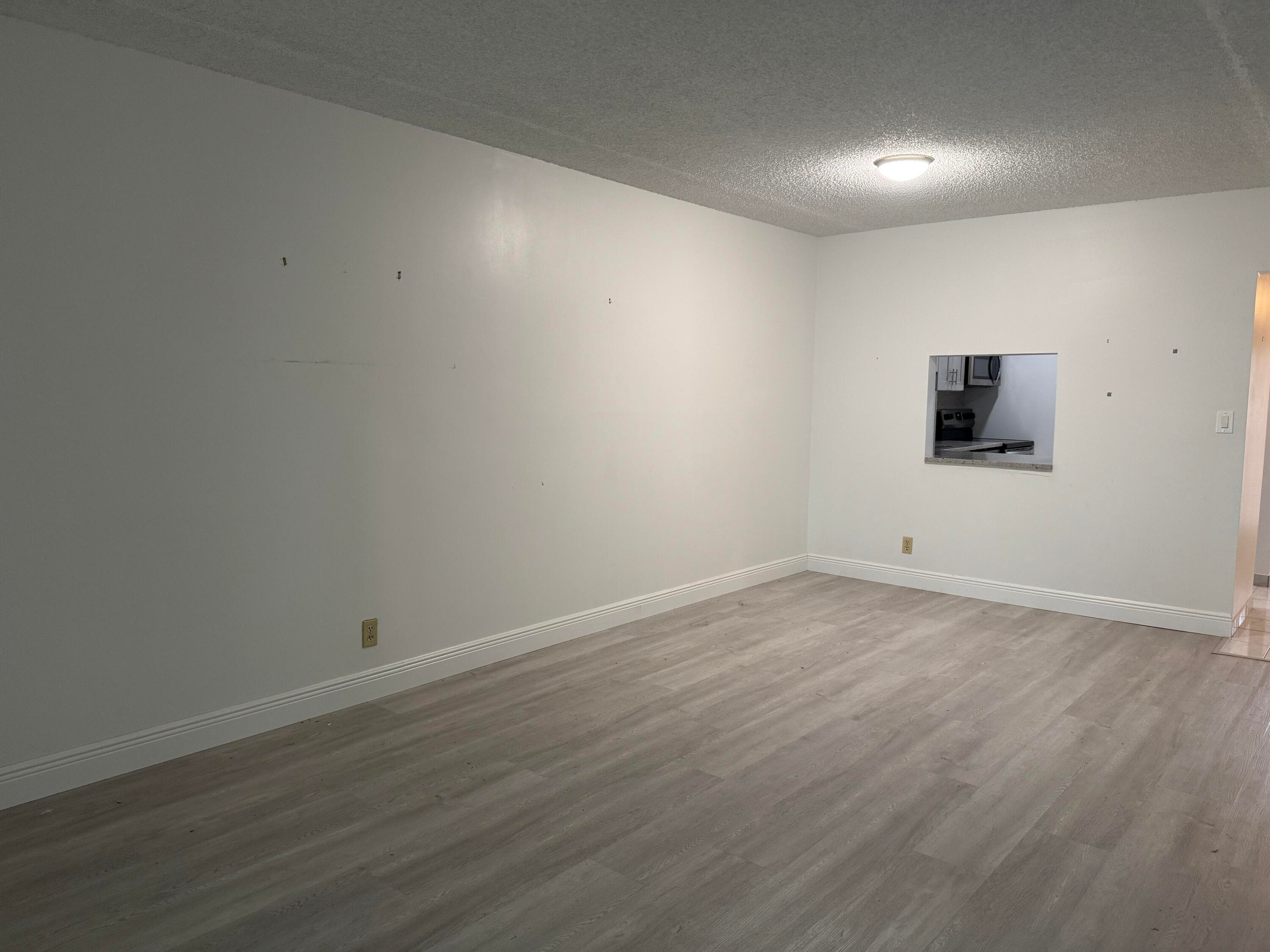 1035 COUNTRY CLUB Drive 303, Margate, FL 33063 11