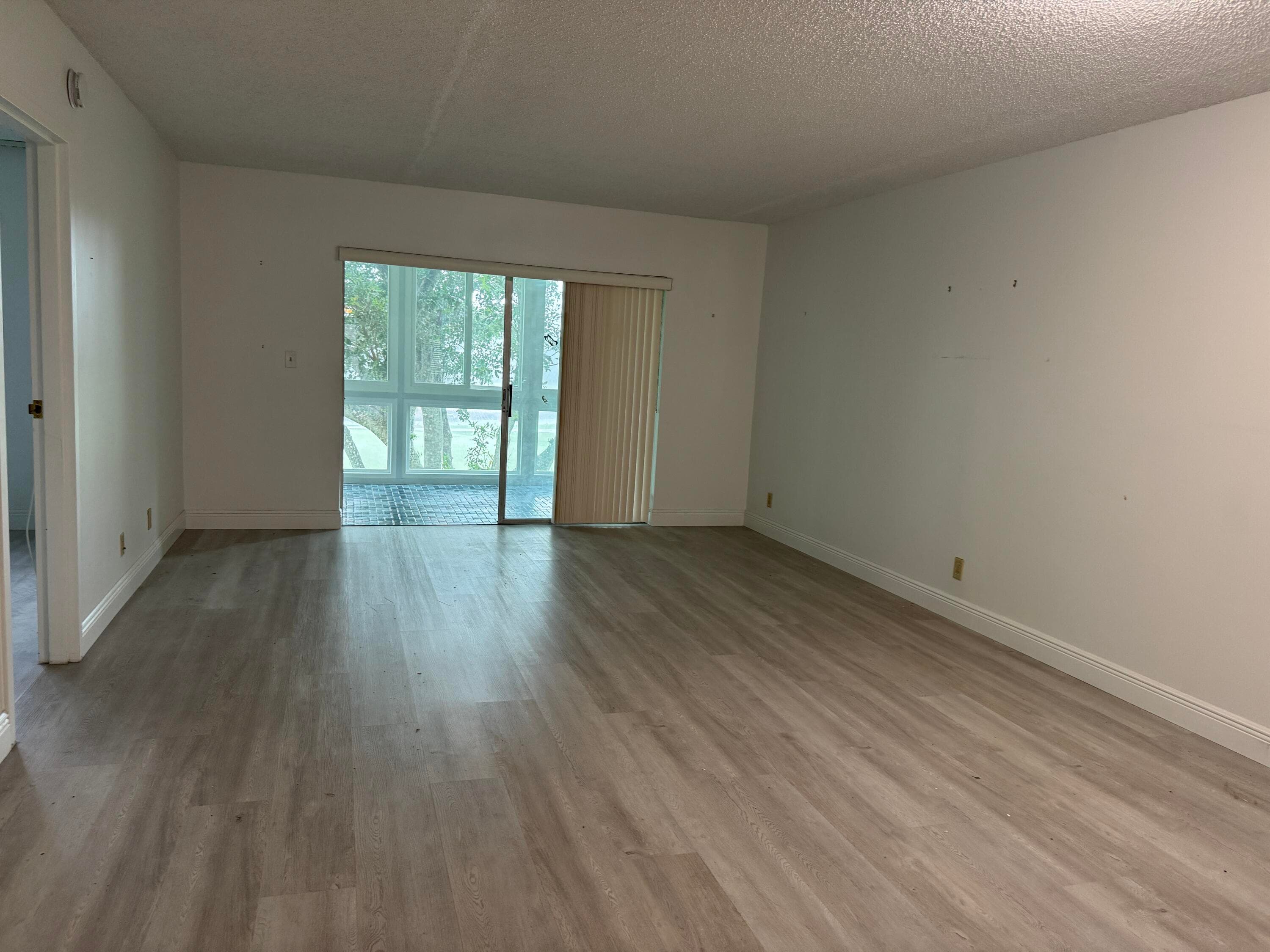 1035 COUNTRY CLUB Drive 303, Margate, FL 33063 12