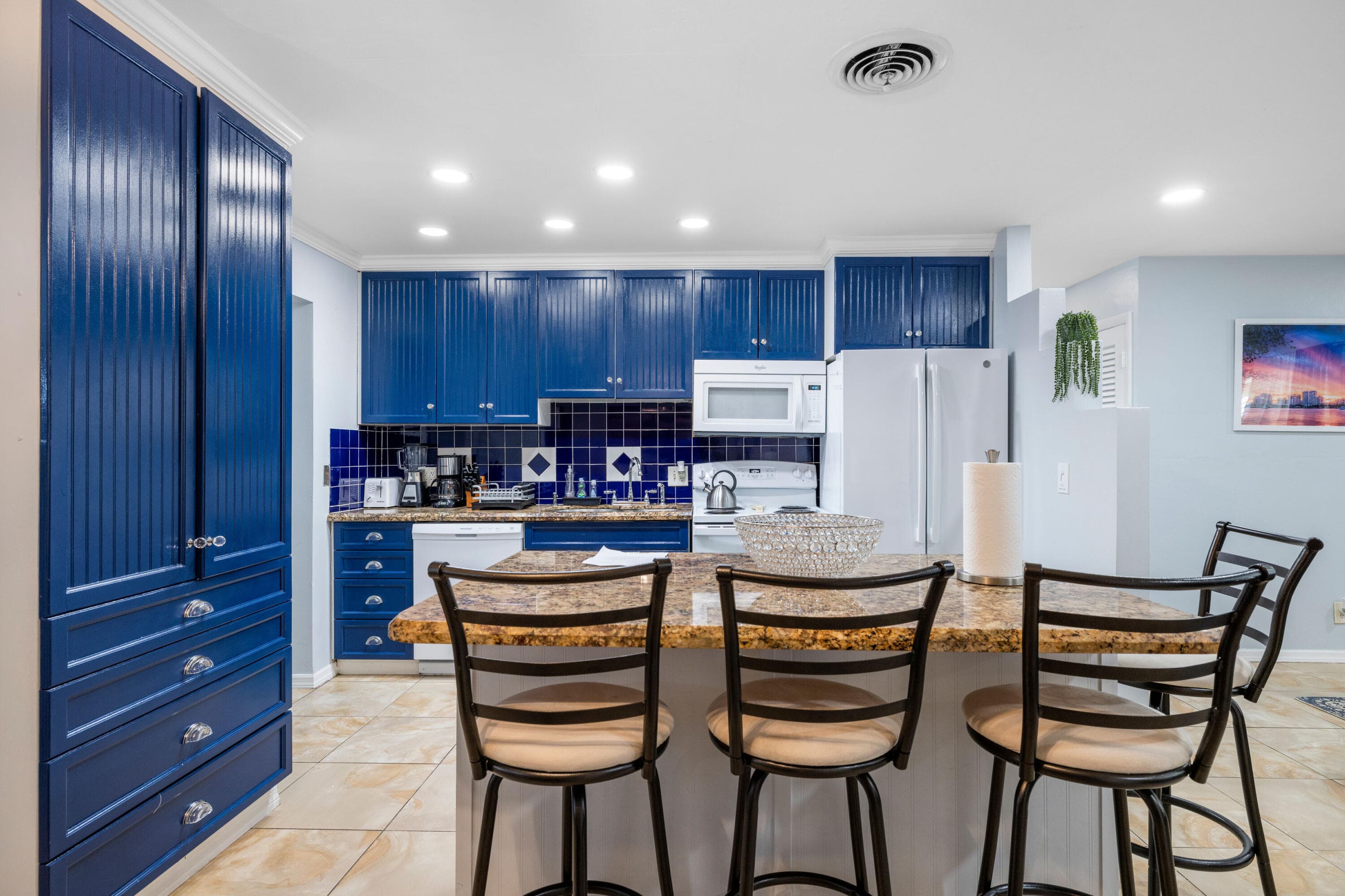 336 S CHILLINGWORTH Drive, West Palm Beach, FL 33409 18
