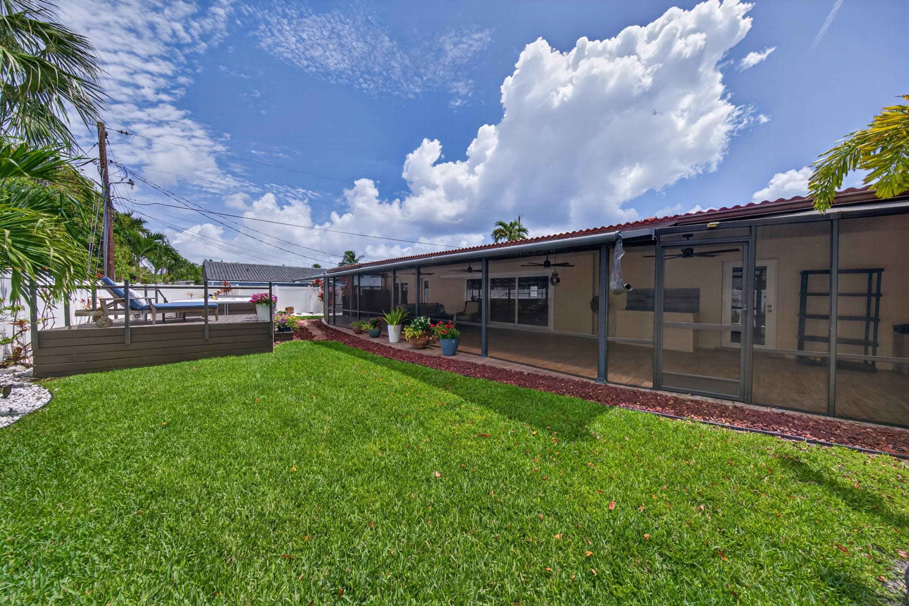 1571 SE 24TH Avenue, Pompano Beach, FL 33062 21
