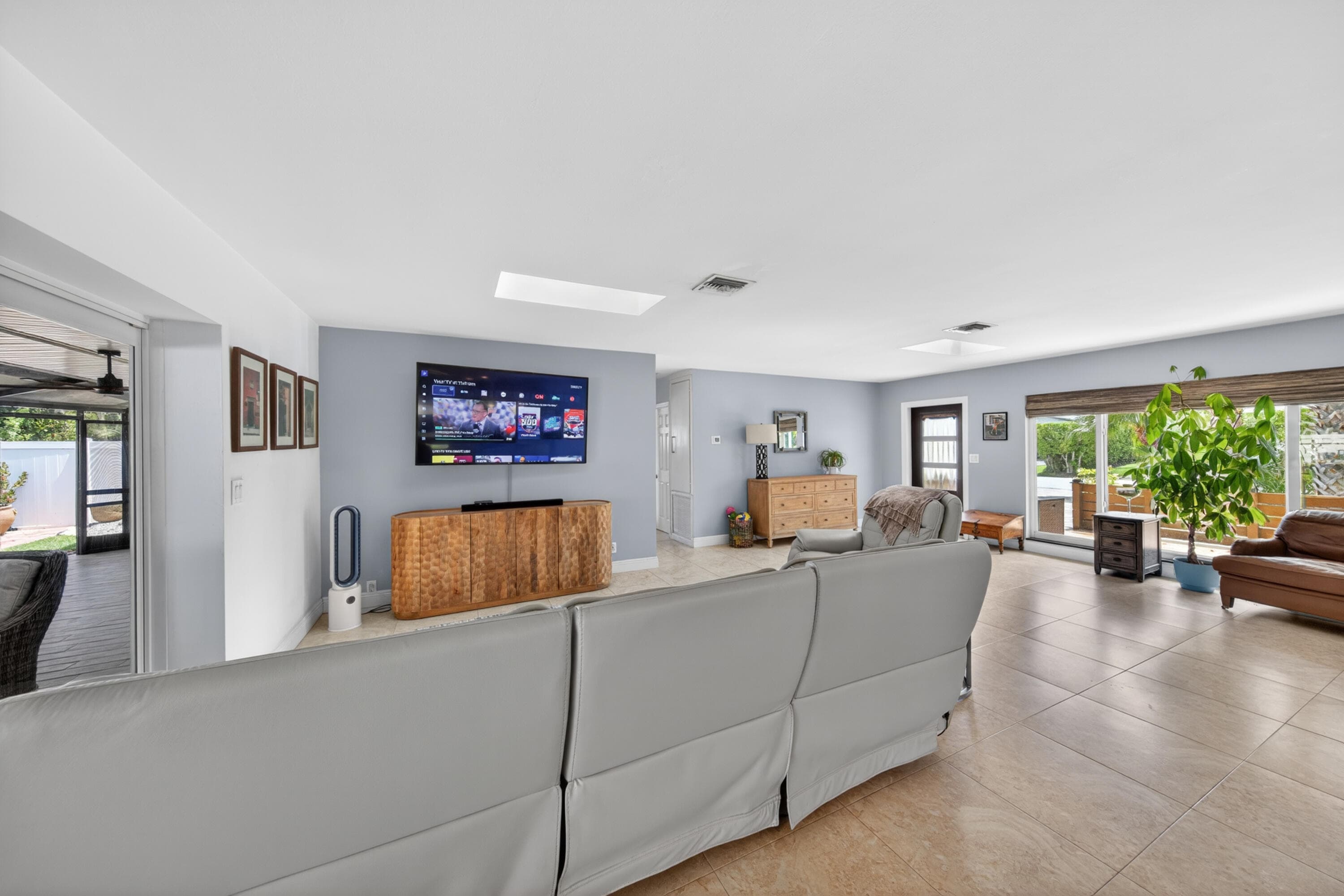 1571 SE 24TH Avenue, Pompano Beach, FL 33062 6