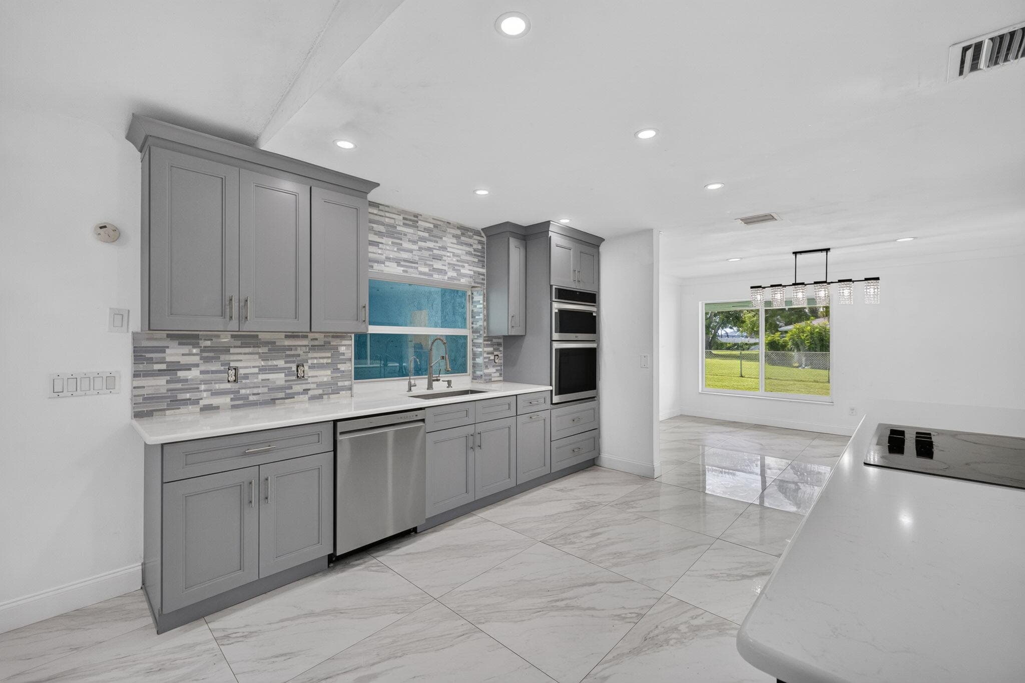 2101 SE BISBEE Street, Port St. Lucie, FL 34952 8