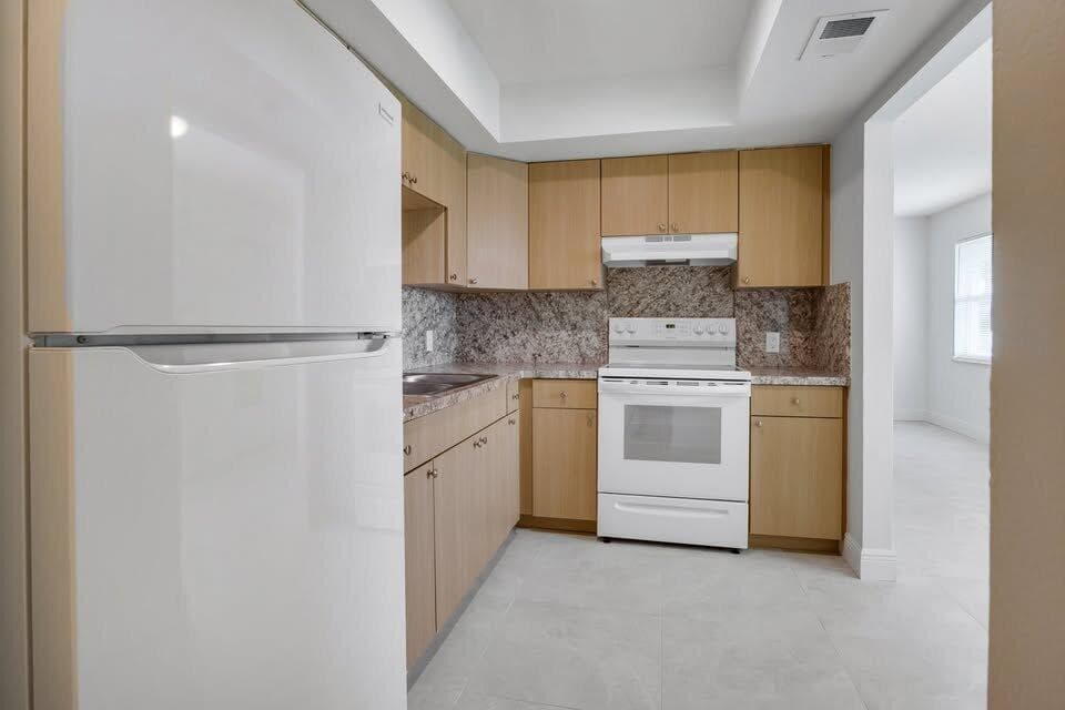 4102 Faith Street, West Palm Beach, FL 33406 10