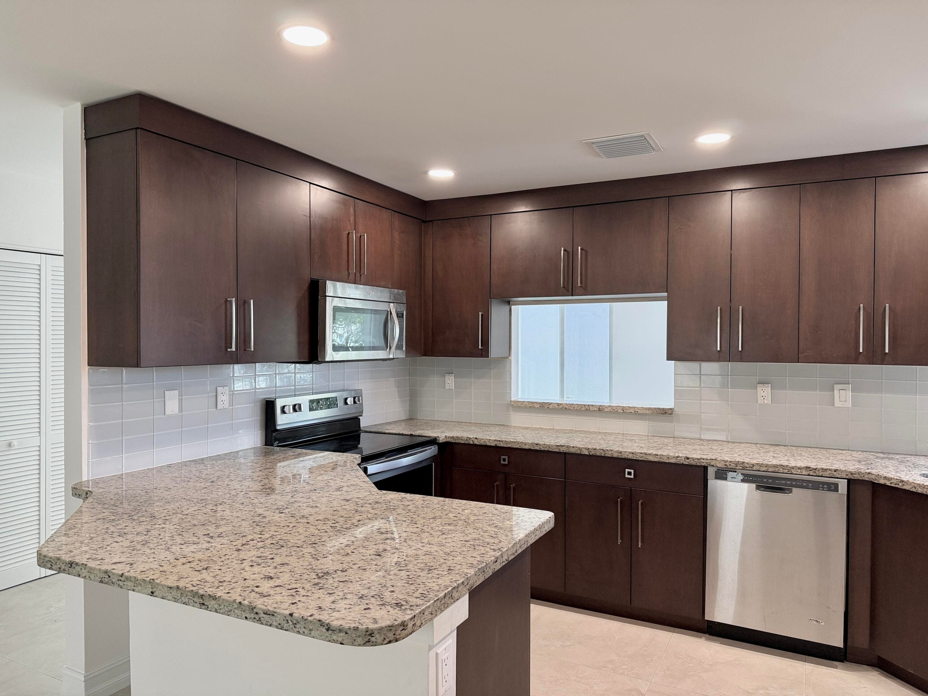 21440 Millbrook Court, Boca Raton, FL 33498 4