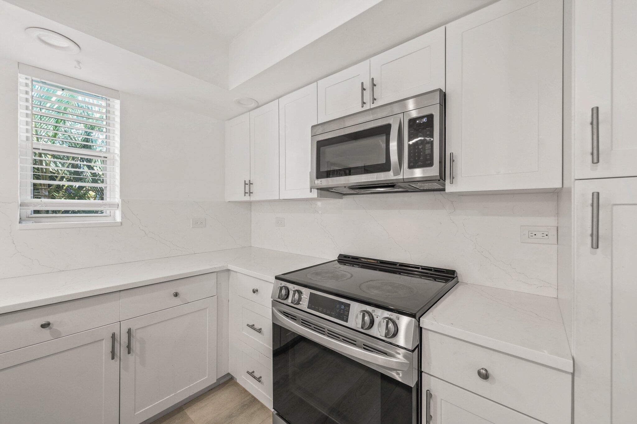 664 FORSYTH Street 6, Boca Raton, FL 33487 7