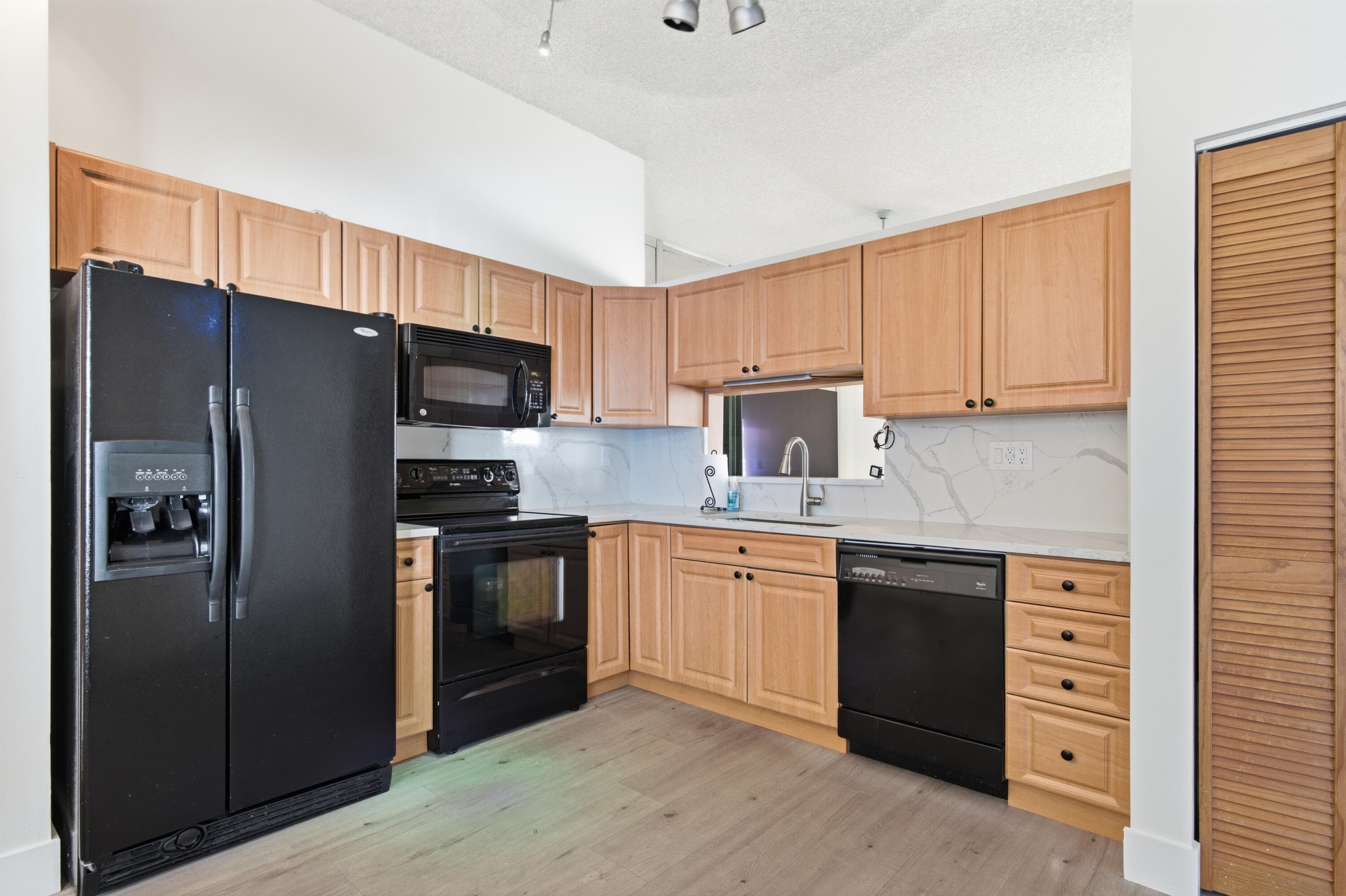 8300 SW 41ST Street, Davie, FL 33328 9