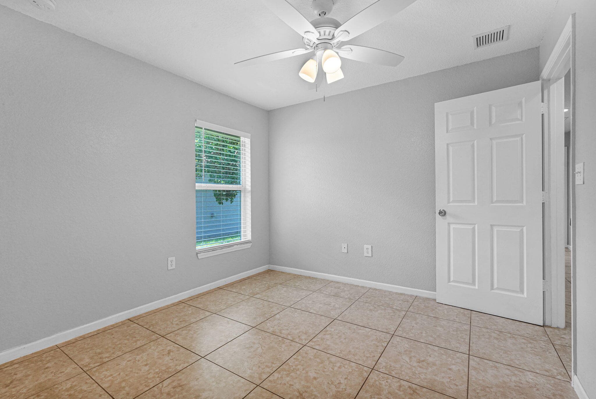 520 N SOUTHRIDGE Road N, Delray Beach, FL 33444 23