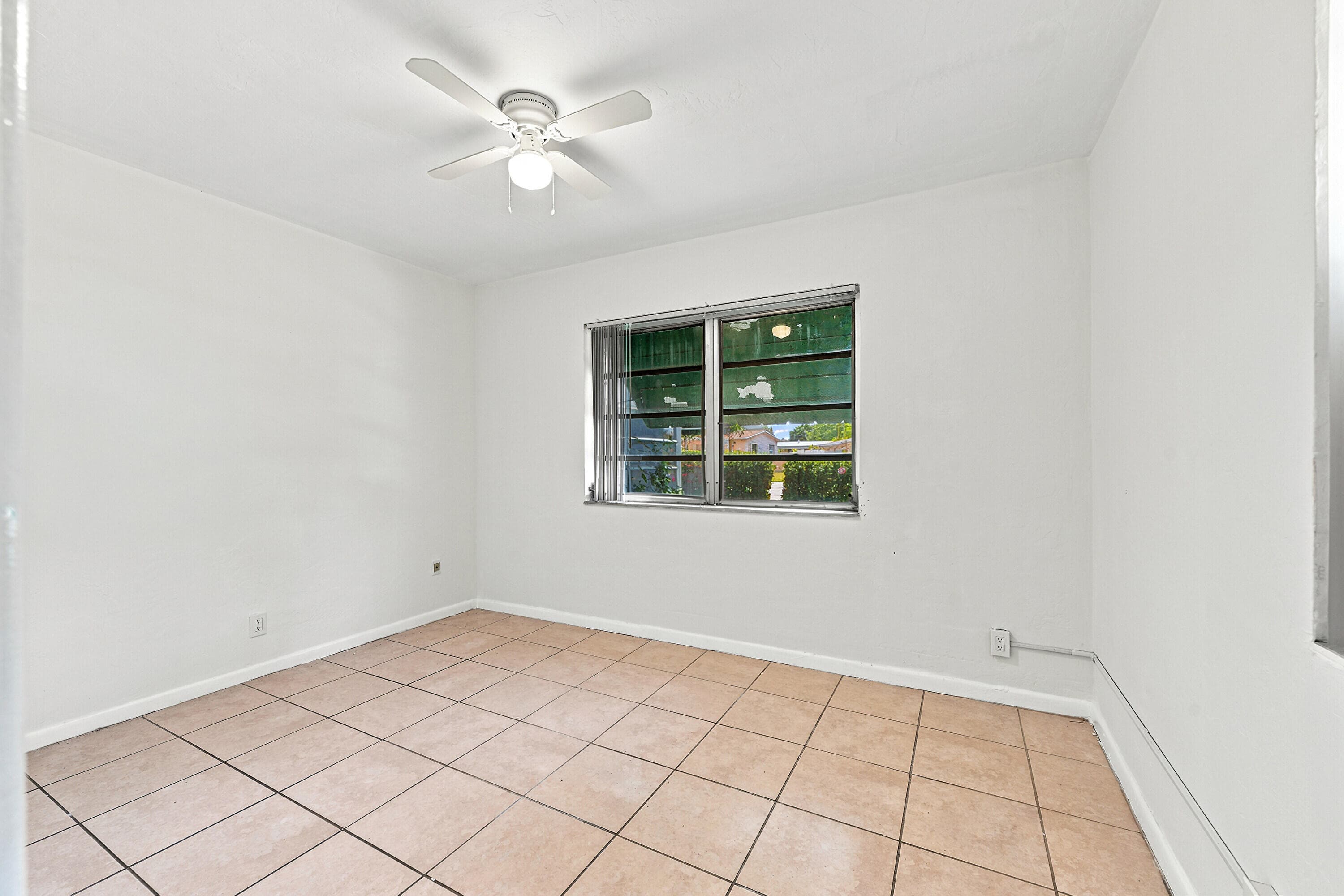 413 SW 24th Avenue, Fort Lauderdale, FL 33312 14