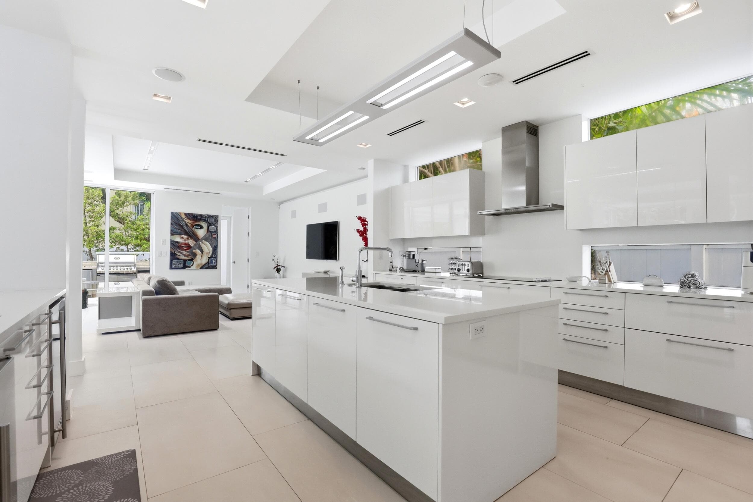 3017 N ATLANTIC Boulevard, Fort Lauderdale, FL 33308 7