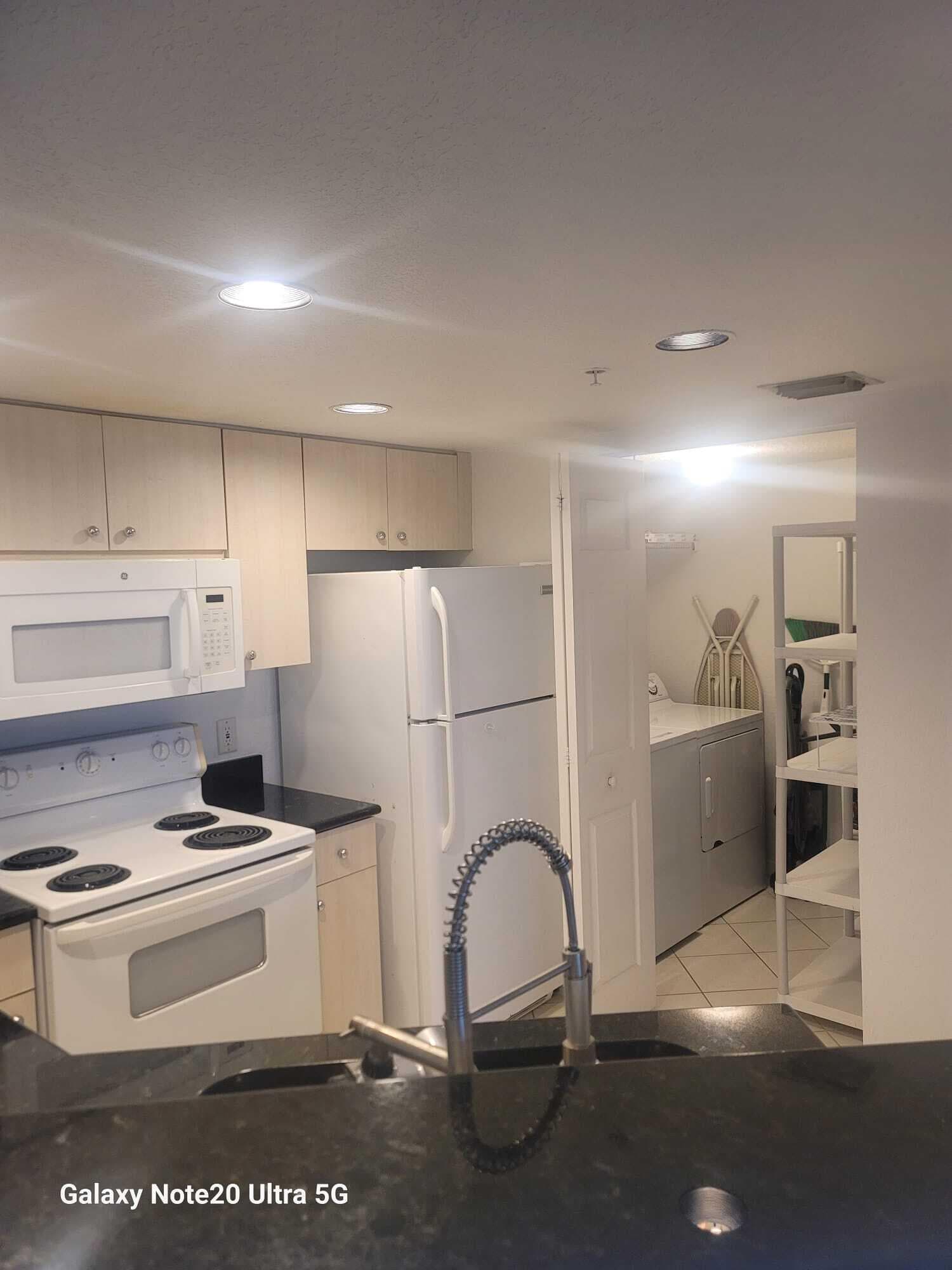 1801 N Flagler Drive 408, West Palm Beach, FL 33407 3