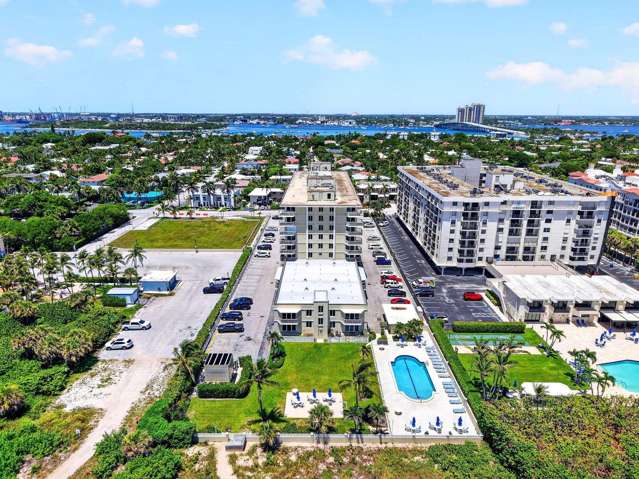 125 S OCEAN Avenue 211, Palm Beach Shores, FL 33404 49