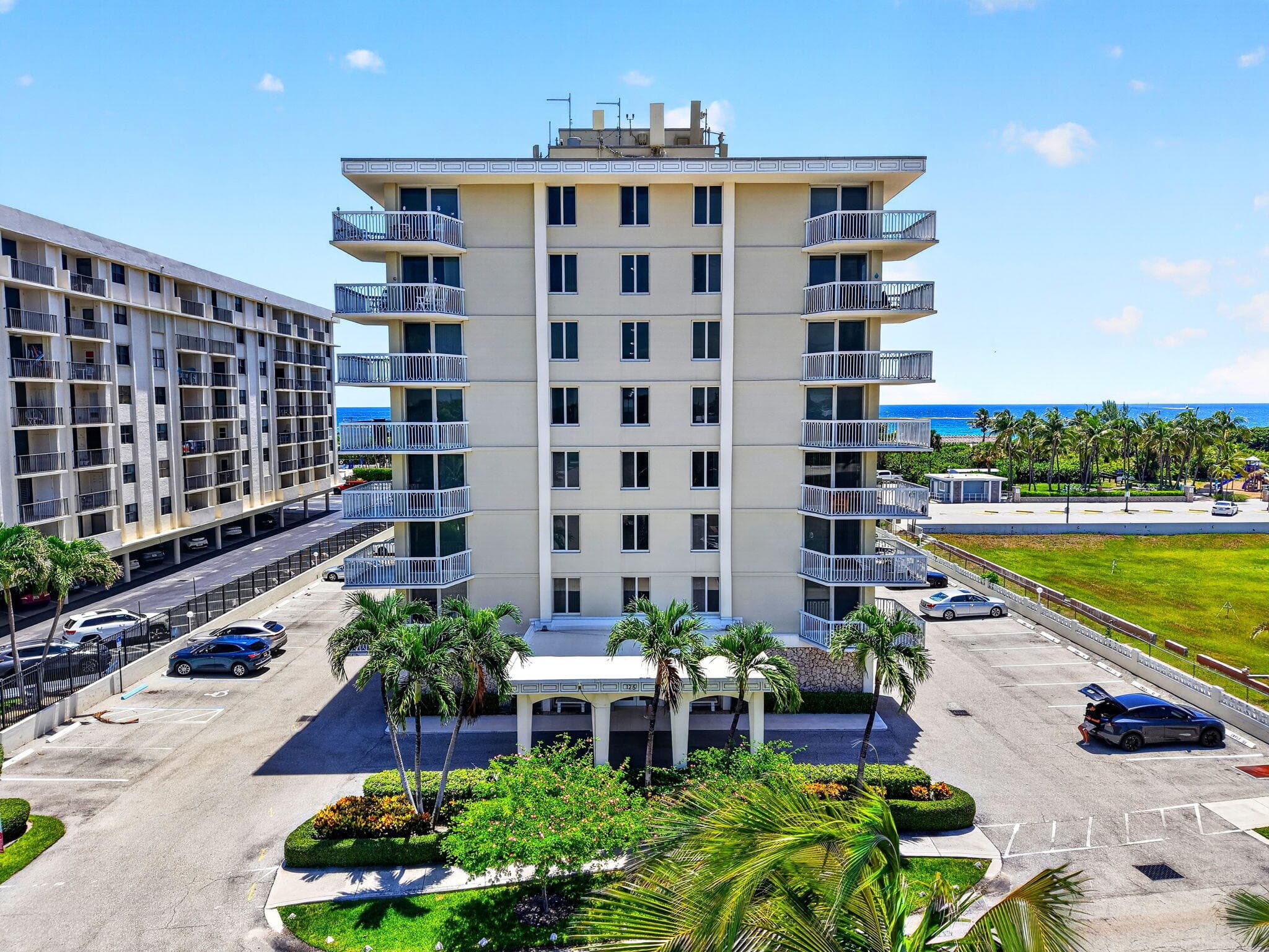 125 S OCEAN Avenue 211, Palm Beach Shores, FL 33404 53
