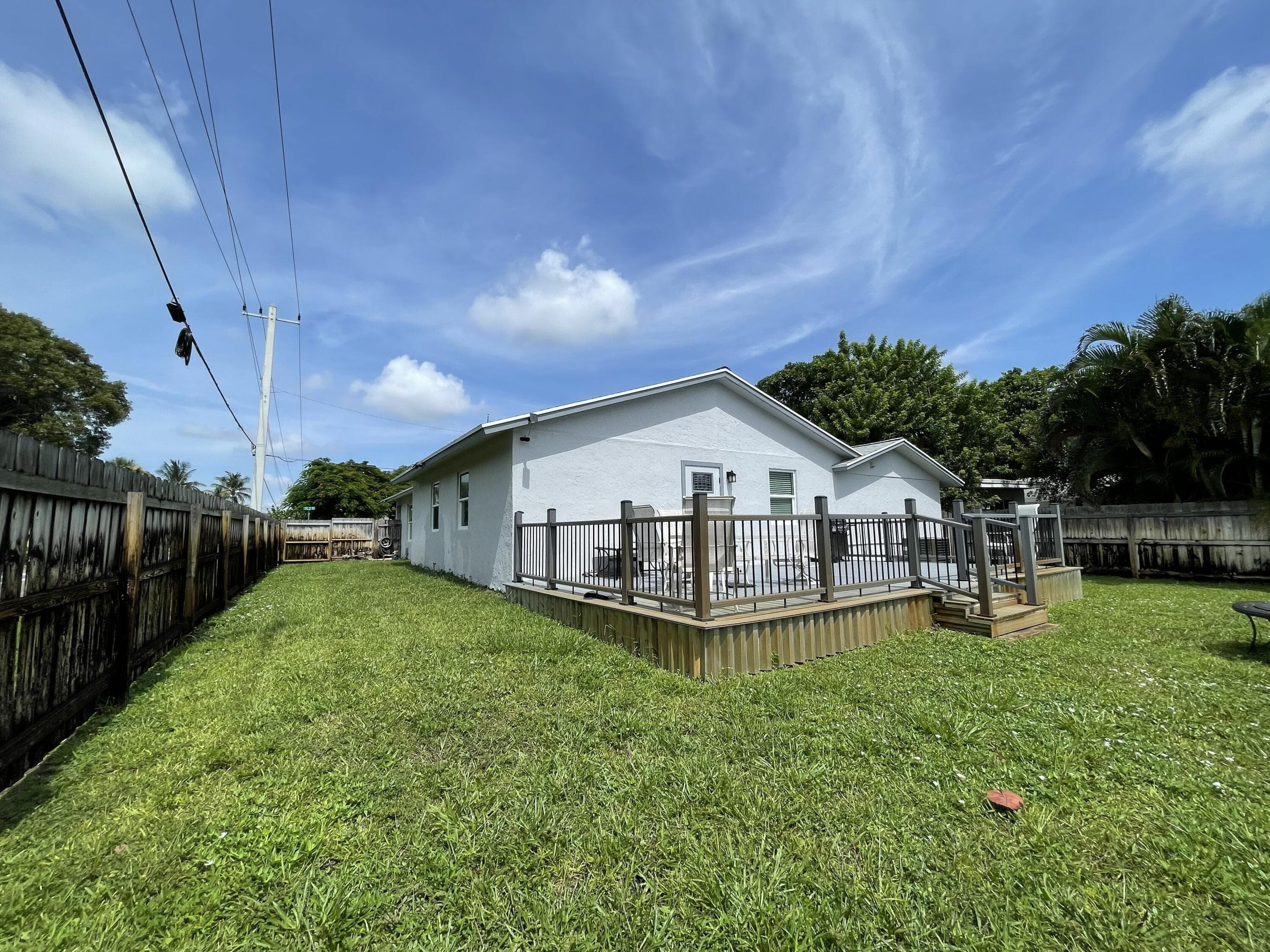 222 SE 3RD Street, Boynton Beach, FL 33435 26