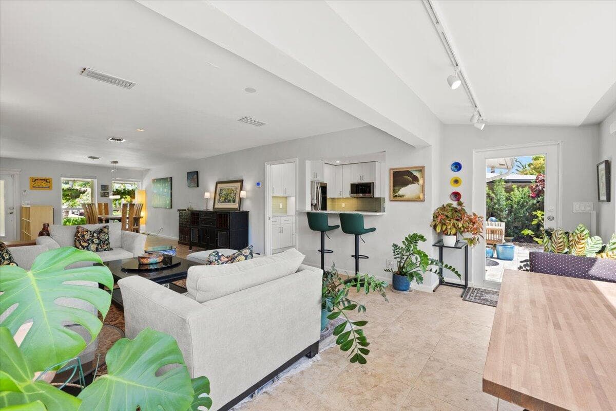 4410 NE 17TH Avenue, Oakland Park, FL 33334 5