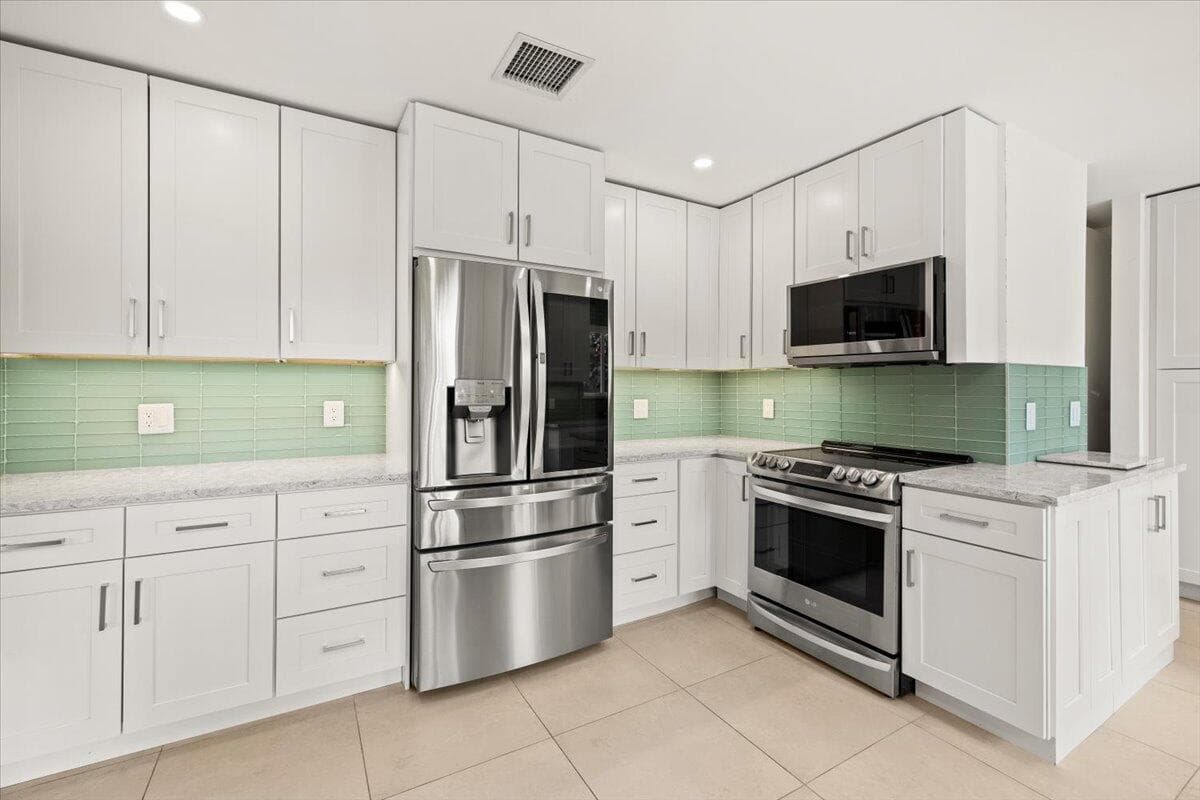 4410 NE 17TH Avenue, Oakland Park, FL 33334 25