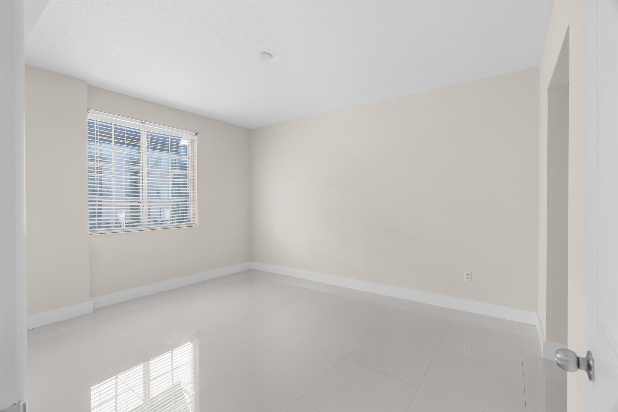 250 NE 3rd Avenue 1305, Delray Beach, FL 33444 14