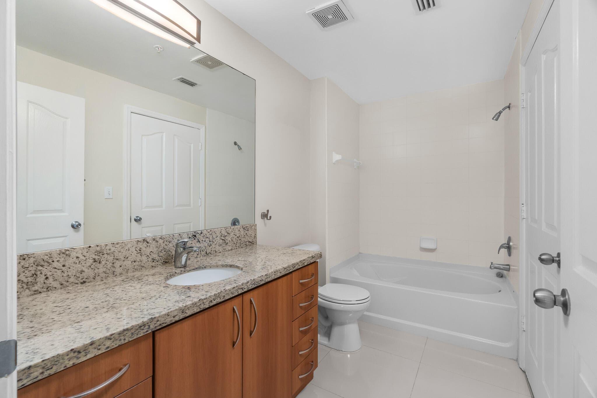 250 NE 3rd Avenue 1305, Delray Beach, FL 33444 21