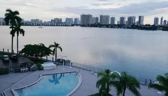 16546 NE 26TH Avenue 6J, North Miami Beach, FL 33160 2