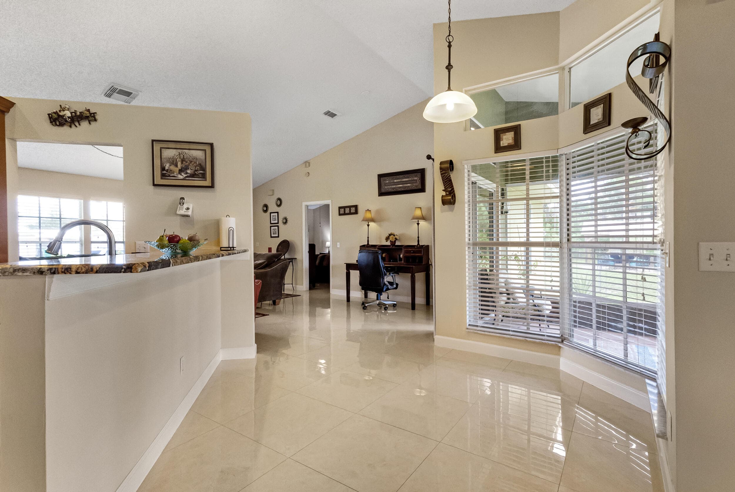 574 SW Fairview Avenue, FL 34983 13