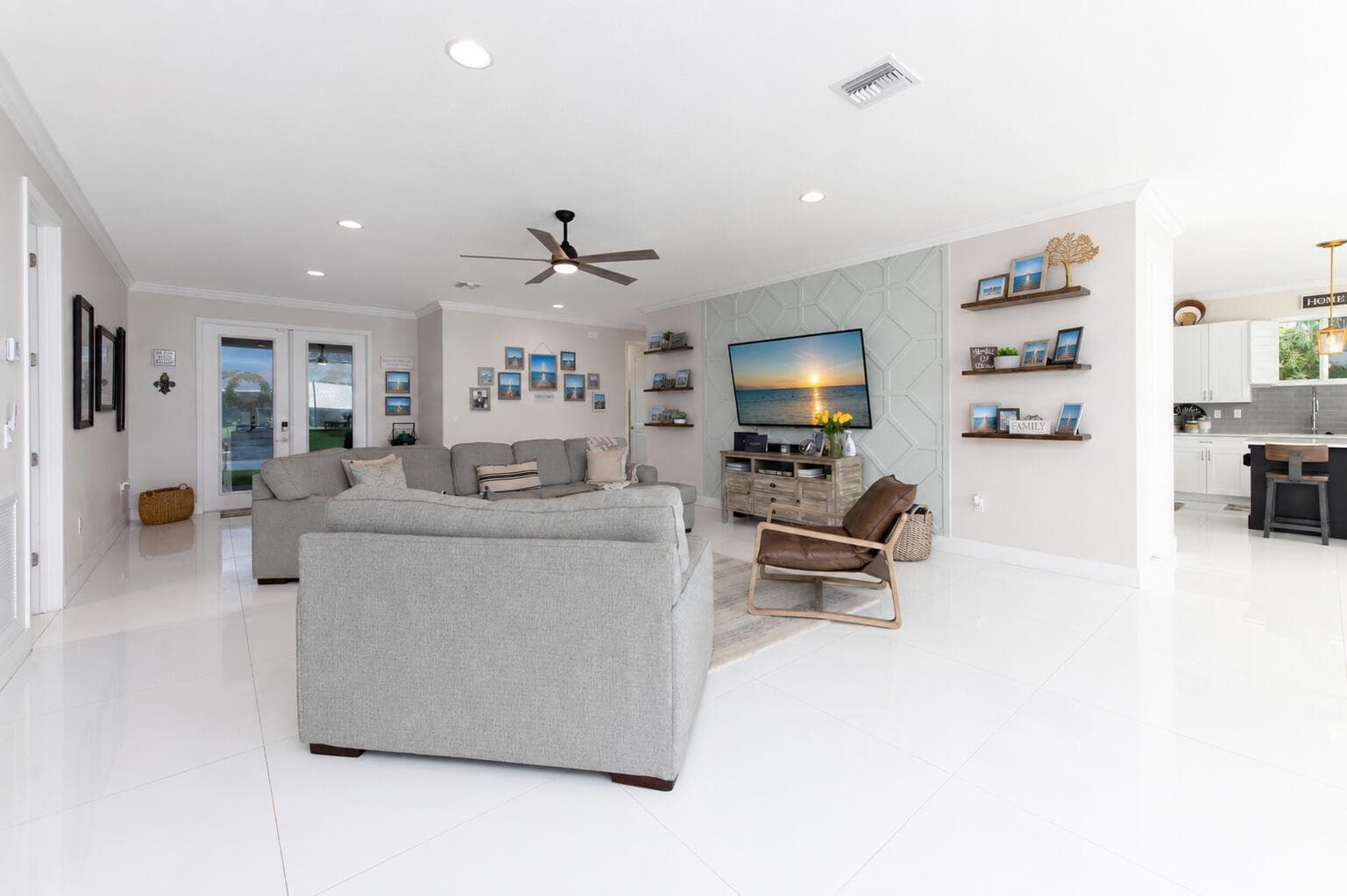 314 NE Surfside Avenue, Port St. Lucie, FL 34983 8