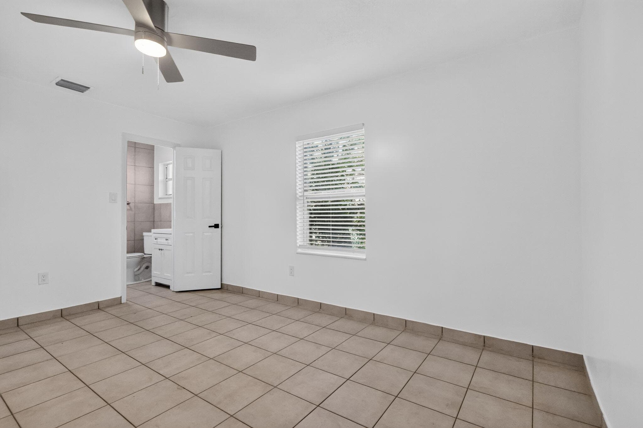 201 Palm Street 203, Lantana, FL 33462 13