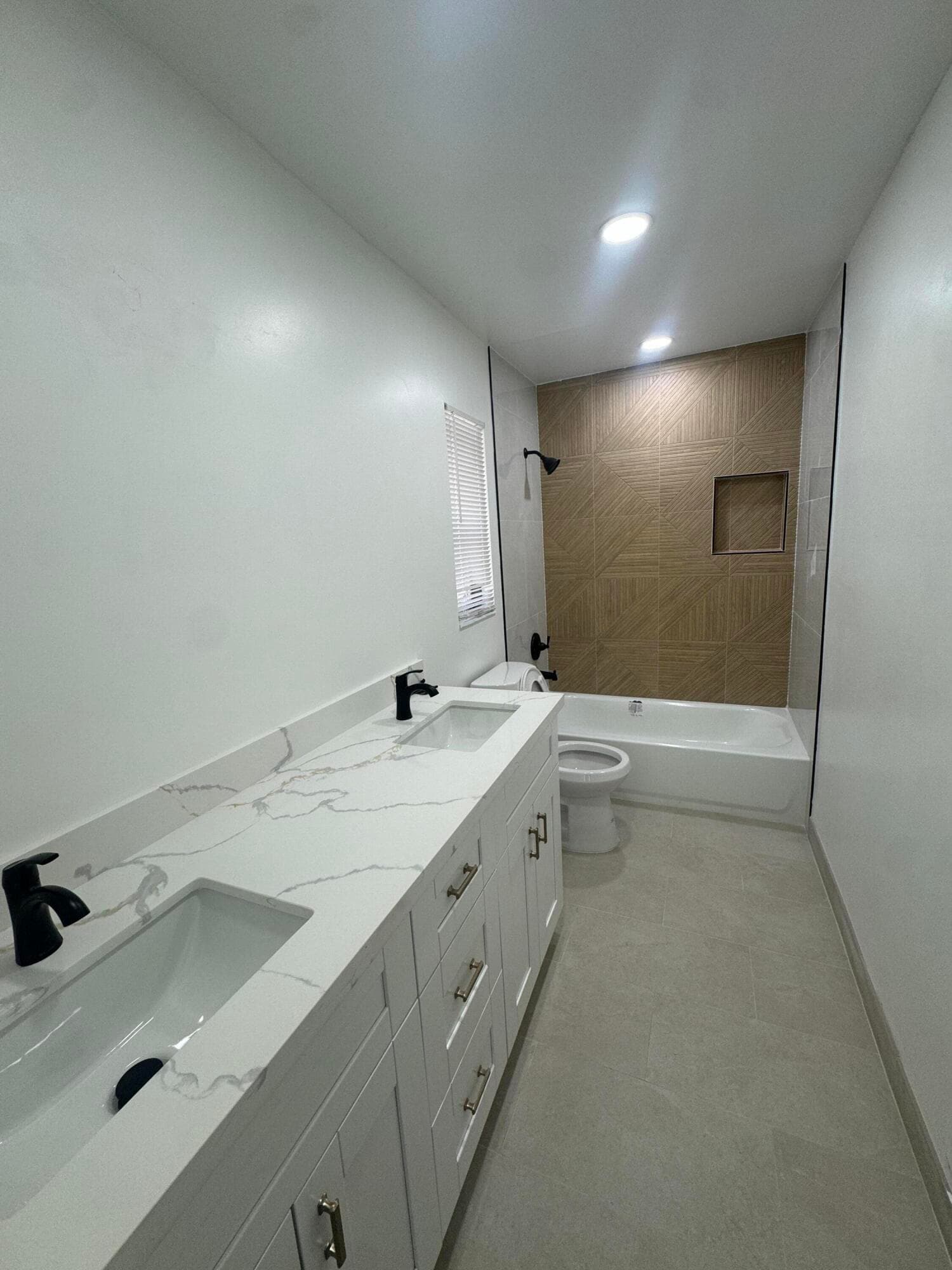6260 SW 6TH Street, Margate, FL 33068 3
