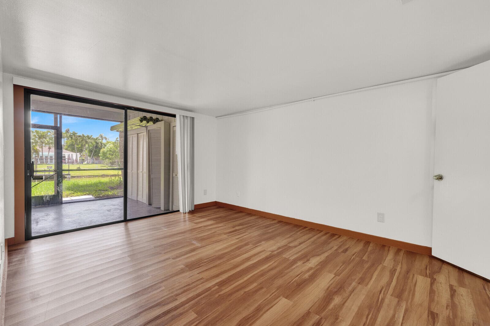 100 Sparrow Drive 13, Royal Palm Beach, FL 33411 17
