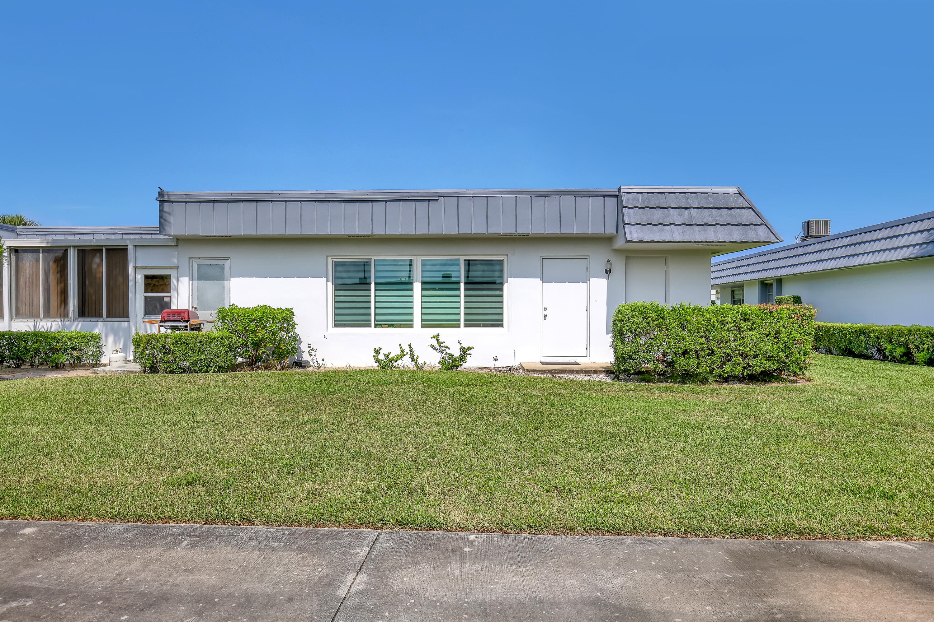 2886 Fernley Drive E 5, West Palm Beach, FL 33415 24