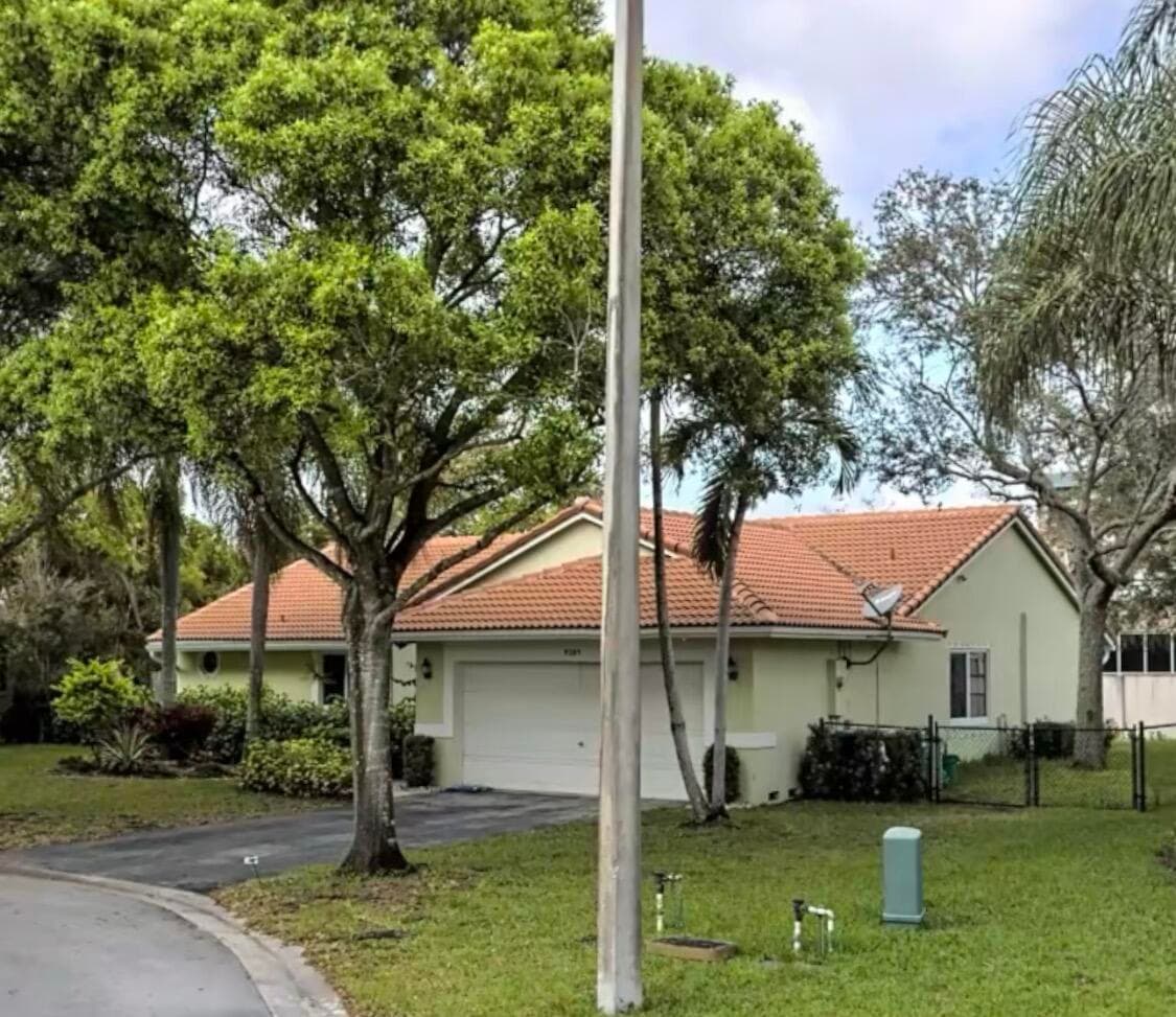 9285 NW 44TH Court, Coral Springs, FL 33065