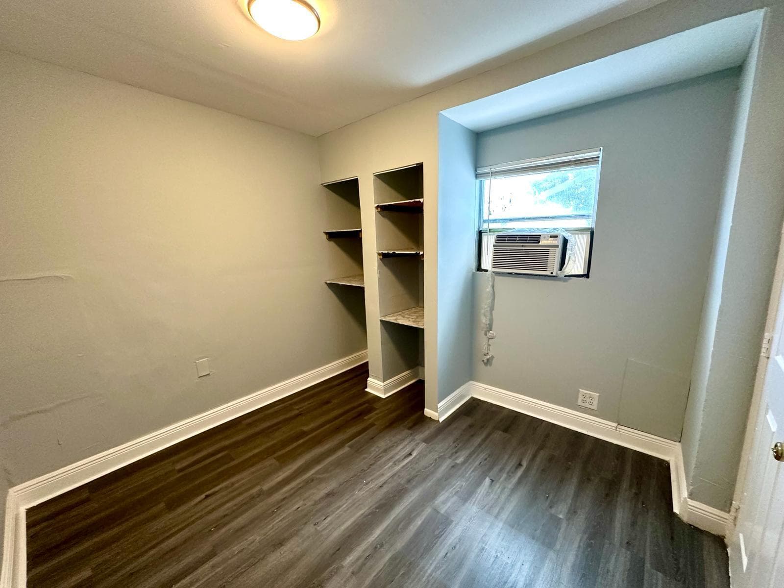 1000 W Lakewood Road 4, West Palm Beach, FL 33405 4