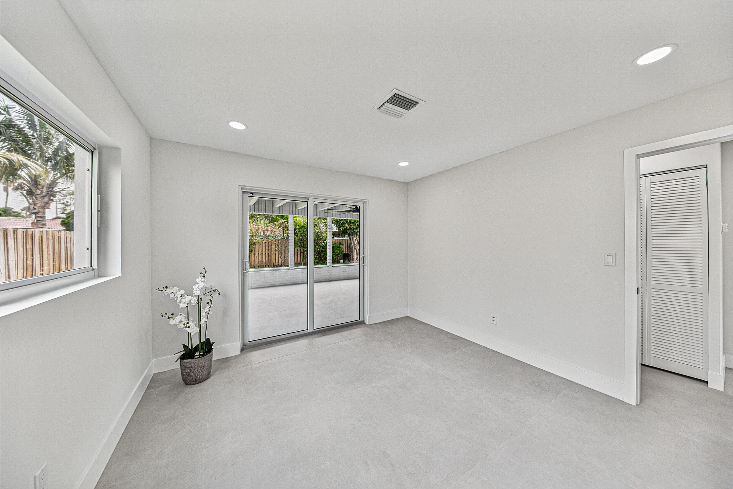 350 NE 42ND Street, Oakland Park, FL 33334 19
