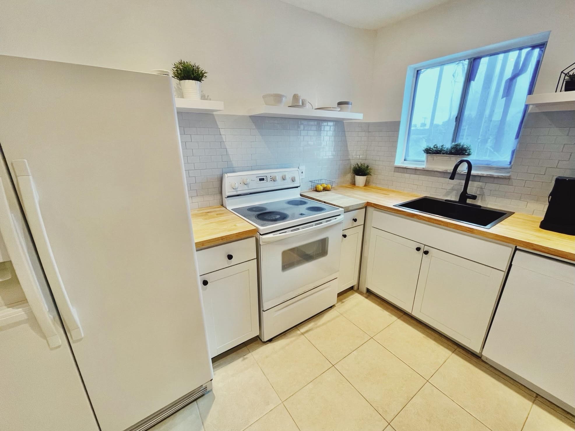 1410 S FEDERAL Highway 205, Lake Worth Beach, FL 33460 3
