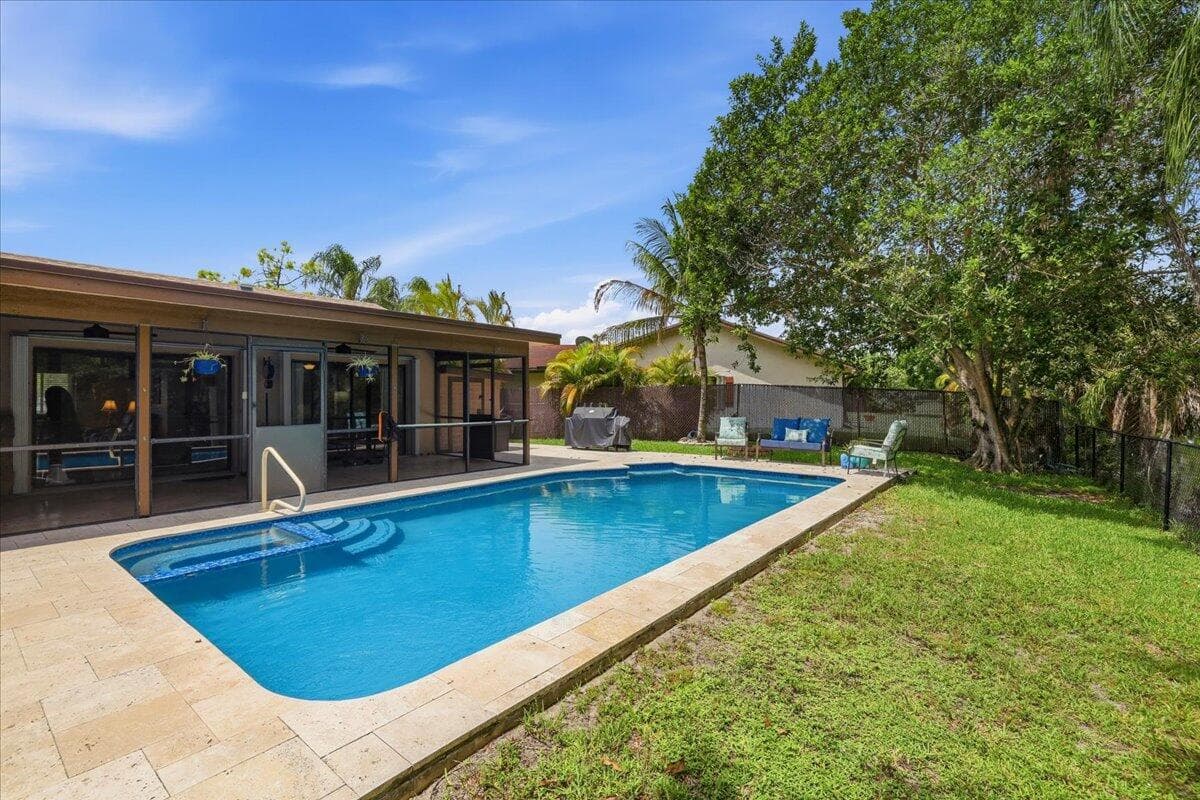 7041 NW 23RD Street, Margate, FL 33063 31