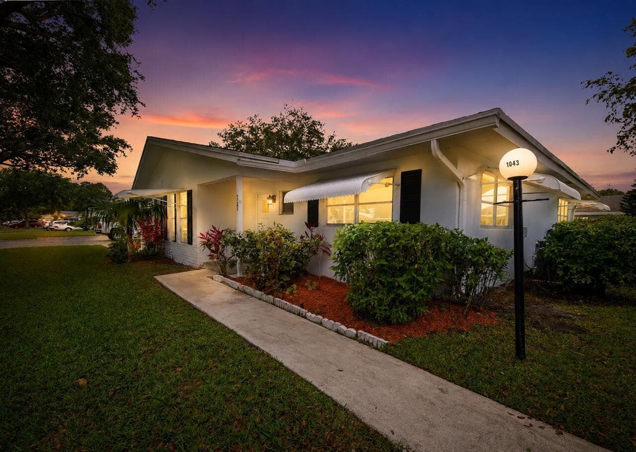 1043 NW 85th Avenue B-4, Plantation, FL 33322