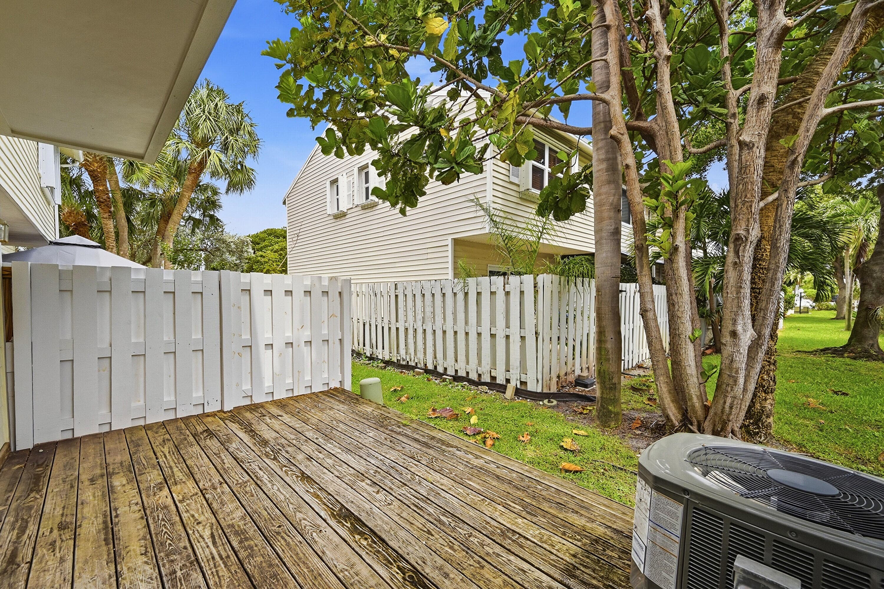 2627 NE 15th Street, Pompano Beach, FL 33062 28