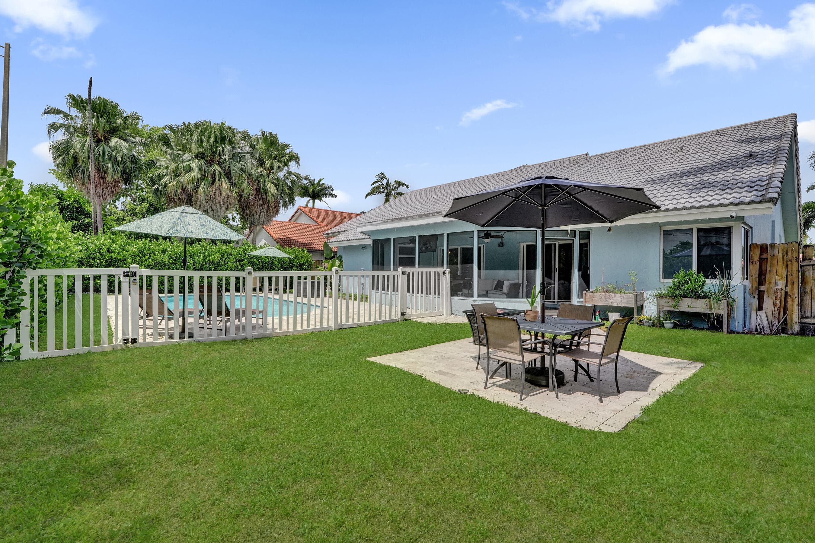 1711 W Oak Knoll Circle, Davie, FL 33324 32