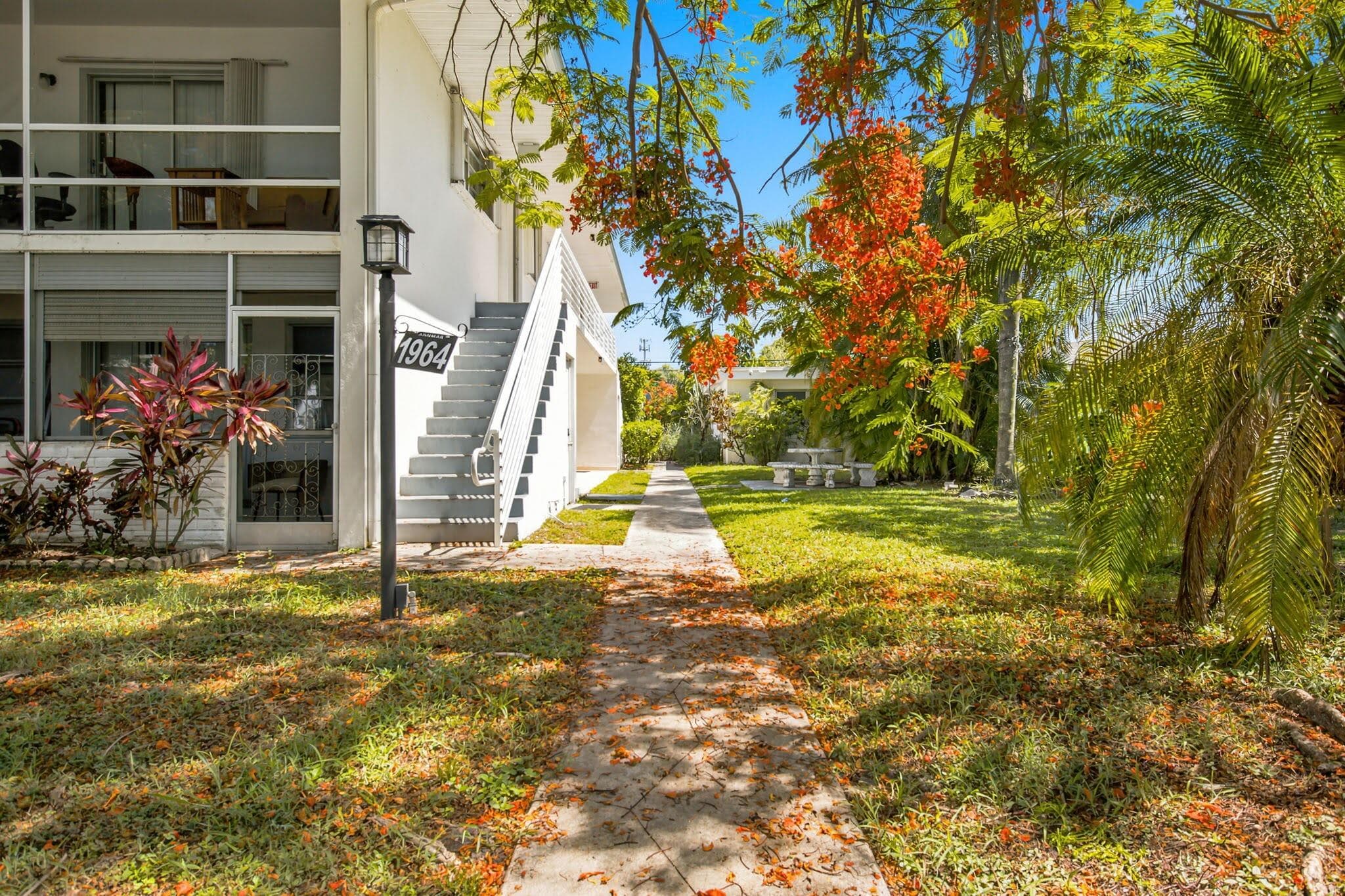 1964 NE 172nd Street Efficiency, North Miami Beach, FL 33162 13