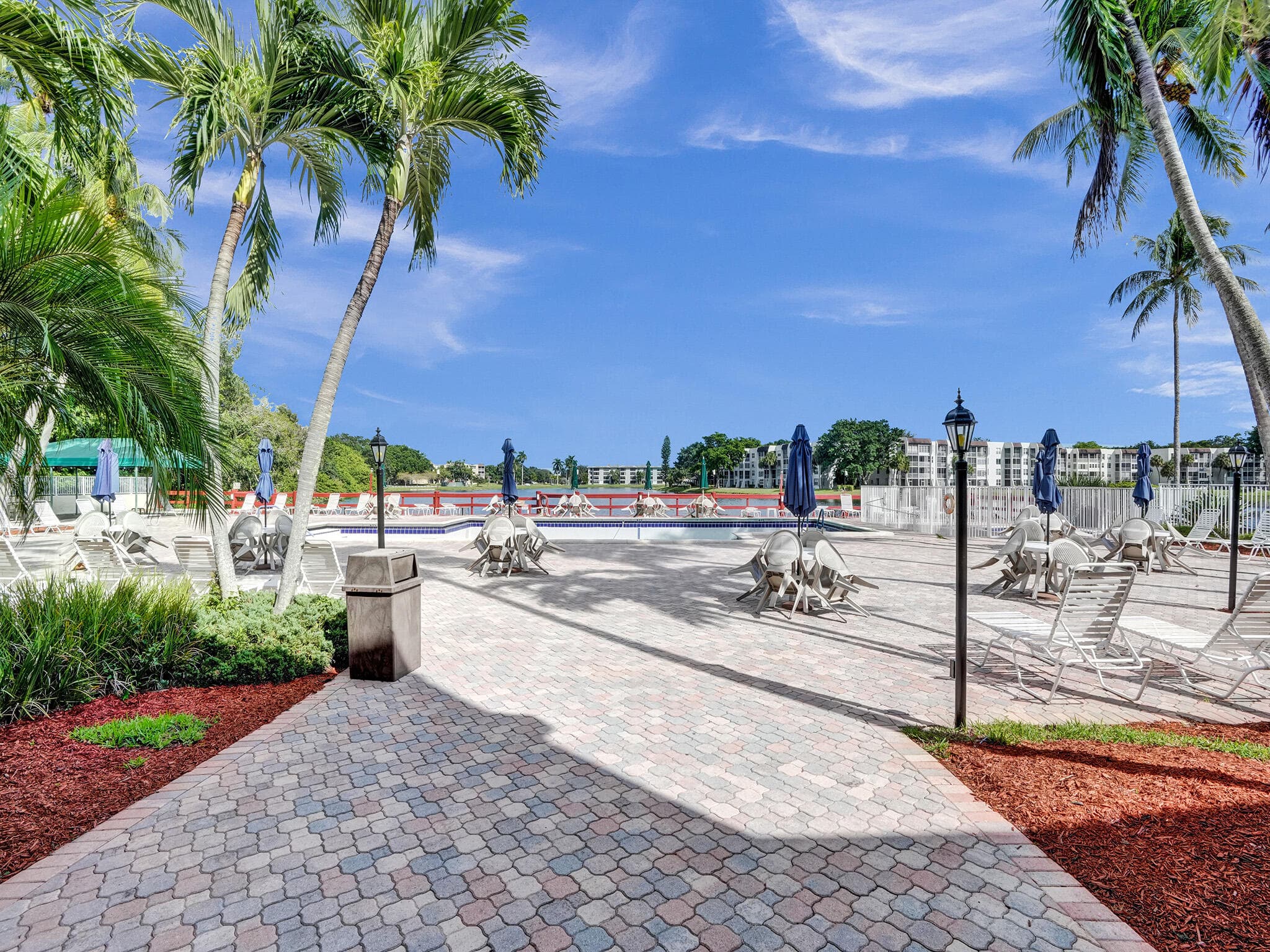1711 W Oak Knoll Circle, Davie, FL 33324 41