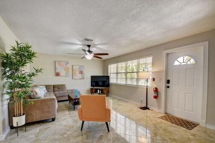 168 SE 31ST Avenue, Boynton Beach, FL 33435 3