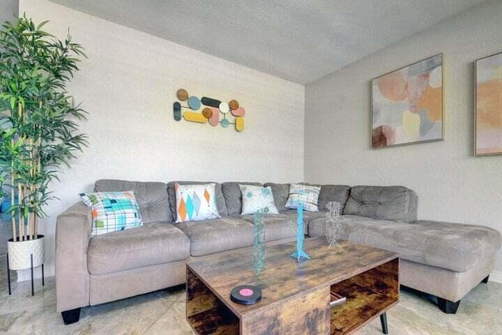 168 SE 31ST Avenue, Boynton Beach, FL 33435 10