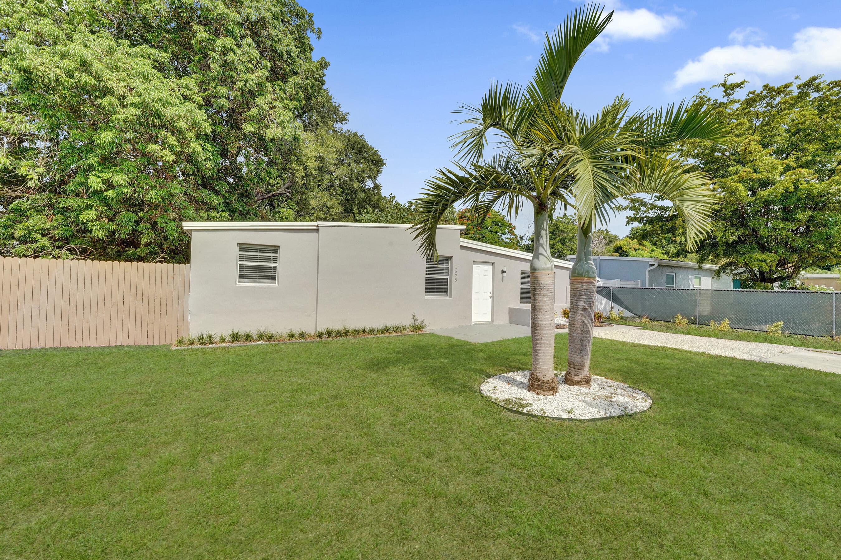 1628 NW 11TH Street, Fort Lauderdale, FL 33311 24
