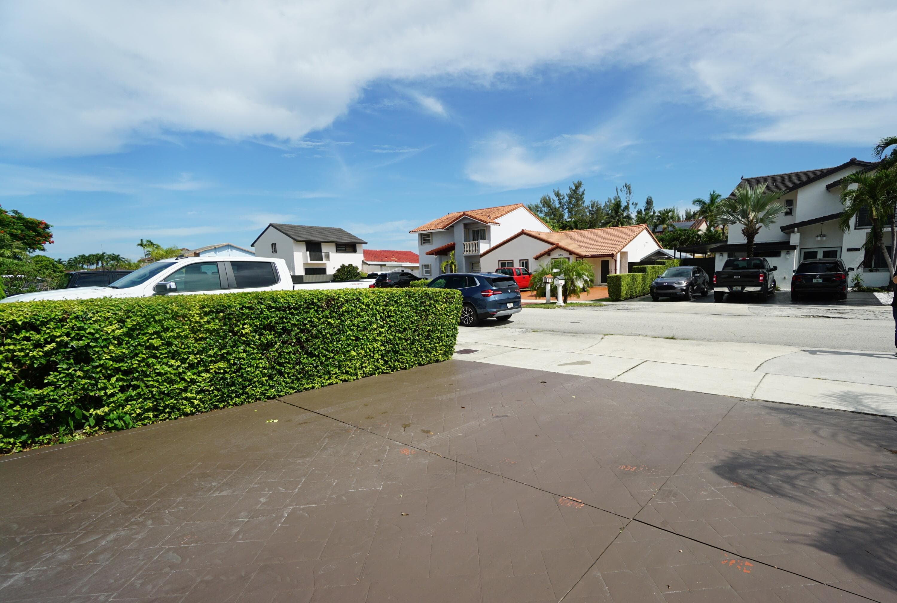 12621 SW 9TH Street, Miami, FL 33184 55