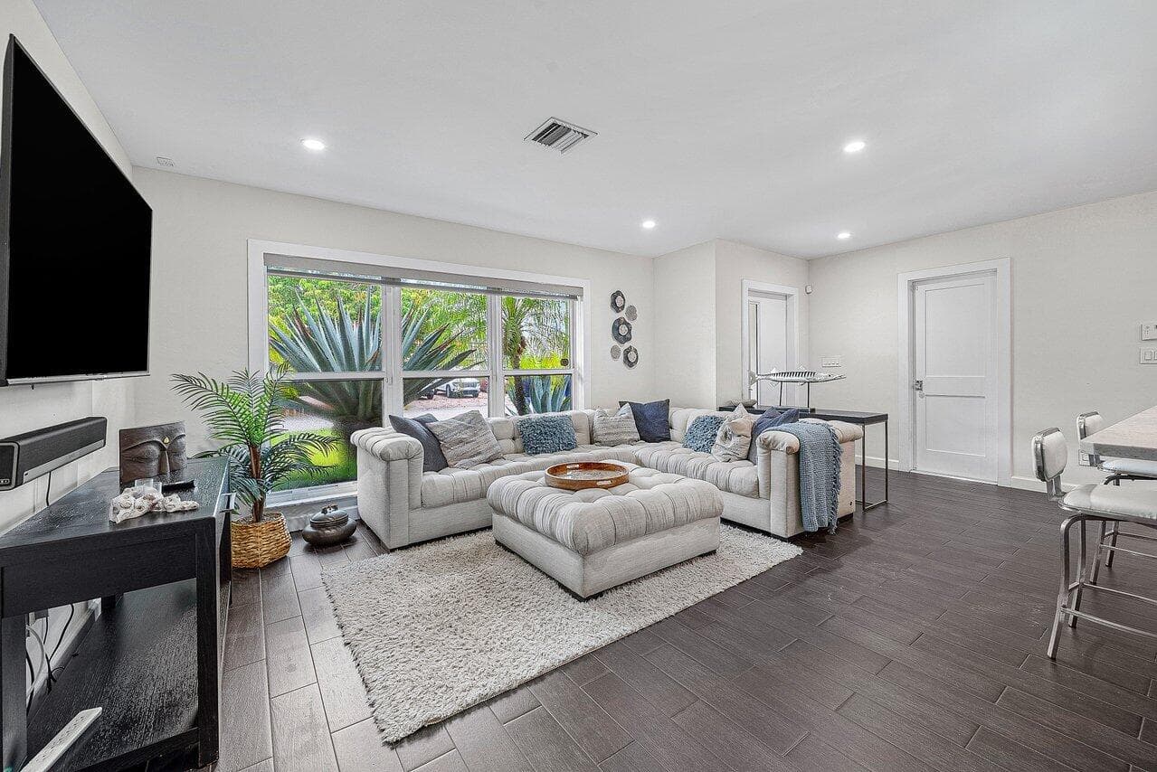 855 BERKELEY Street, Boca Raton, FL 33487 6