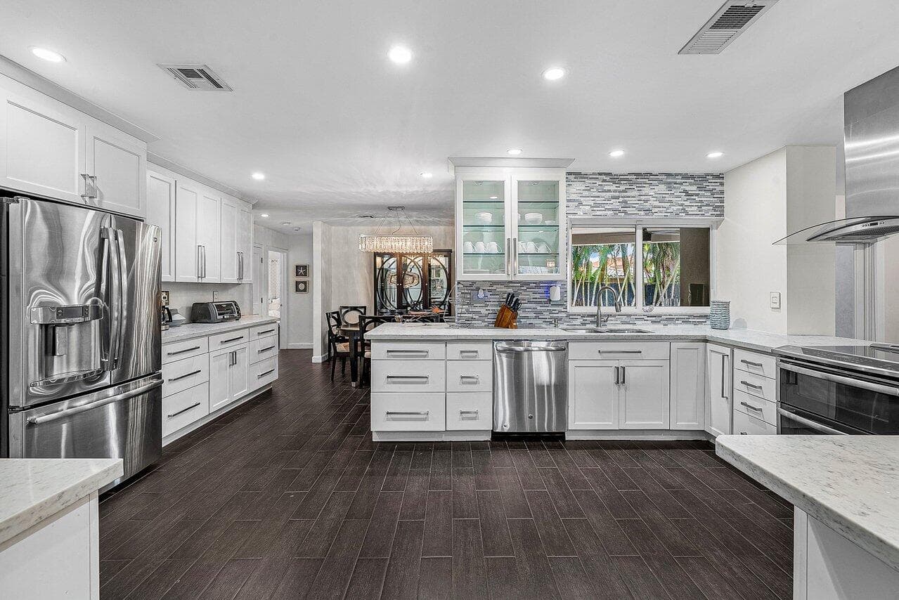 855 BERKELEY Street, Boca Raton, FL 33487 10